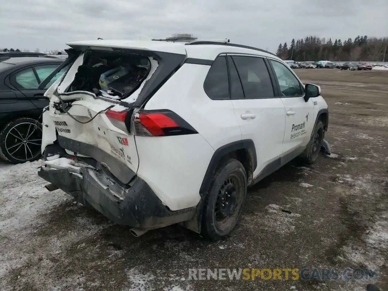 4 Photograph of a damaged car 2T3B1RFV4MC186755 TOYOTA RAV4 2021