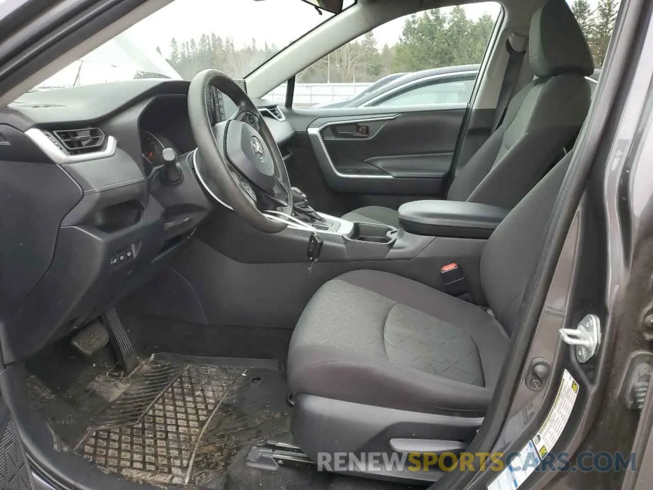 7 Photograph of a damaged car 2T3B1RFV6MC231582 TOYOTA RAV4 2021