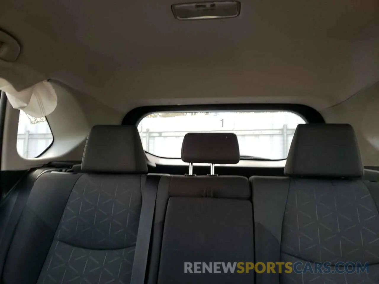 10 Photograph of a damaged car 2T3B1RFV7MW208925 TOYOTA RAV4 2021