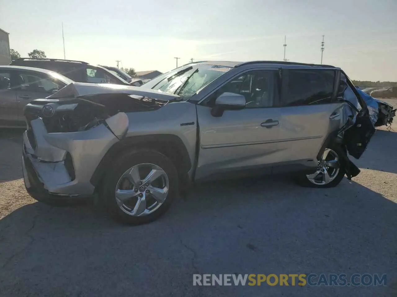 1 Photograph of a damaged car 2T3B6RFV0MW008793 TOYOTA RAV4 2021