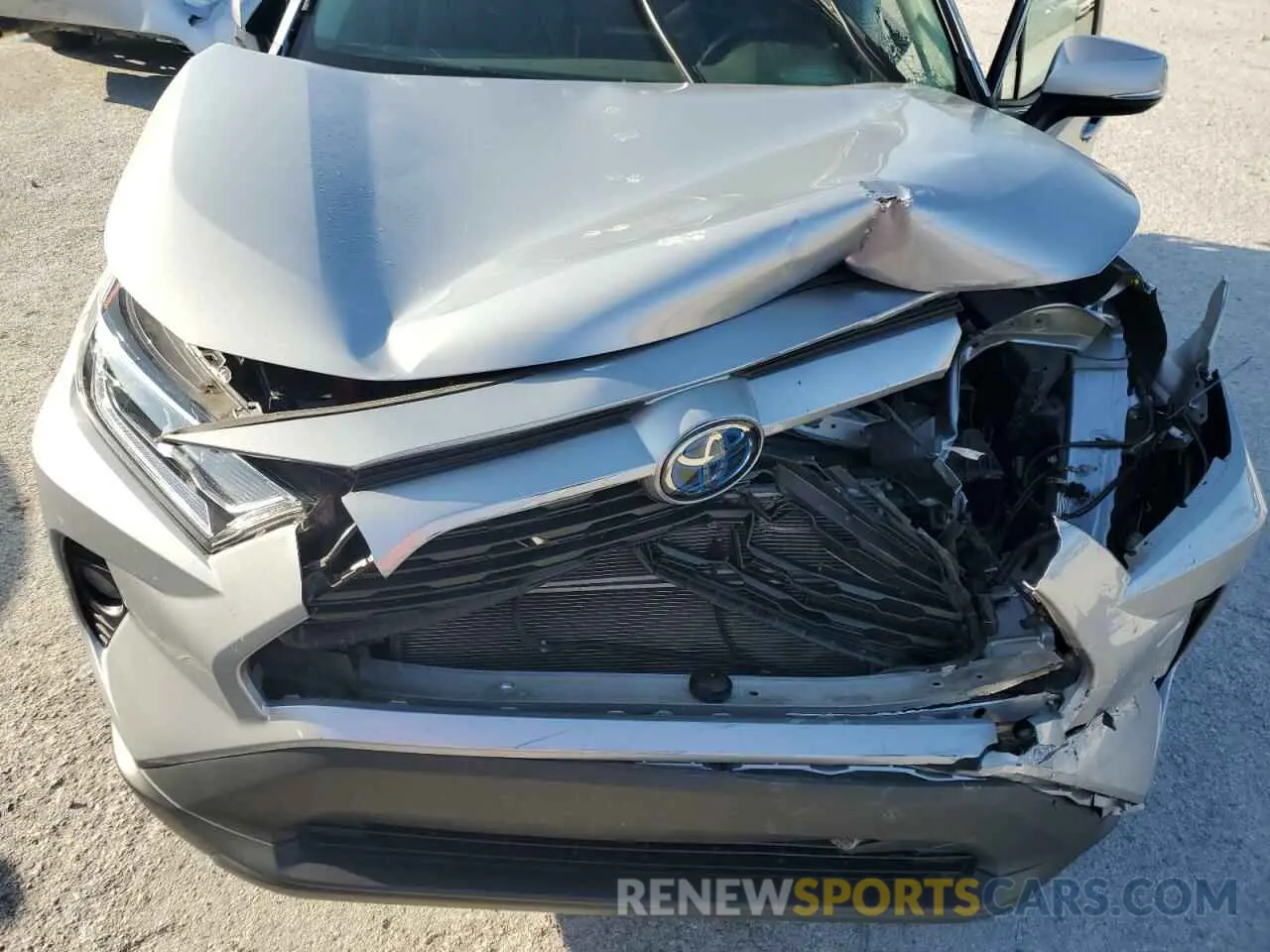 12 Photograph of a damaged car 2T3B6RFV0MW008793 TOYOTA RAV4 2021