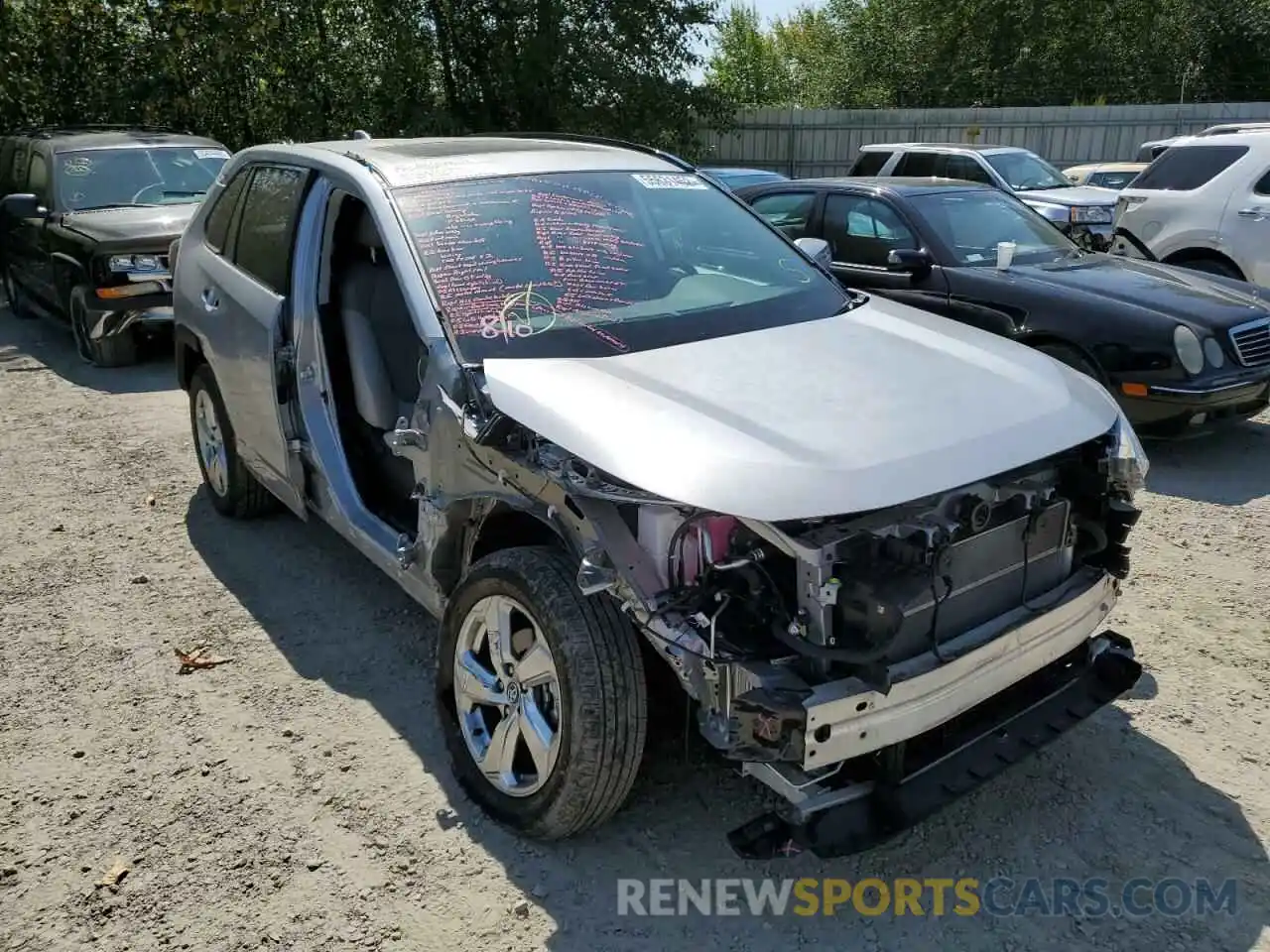 1 Photograph of a damaged car 2T3B6RFV1MW002324 TOYOTA RAV4 2021