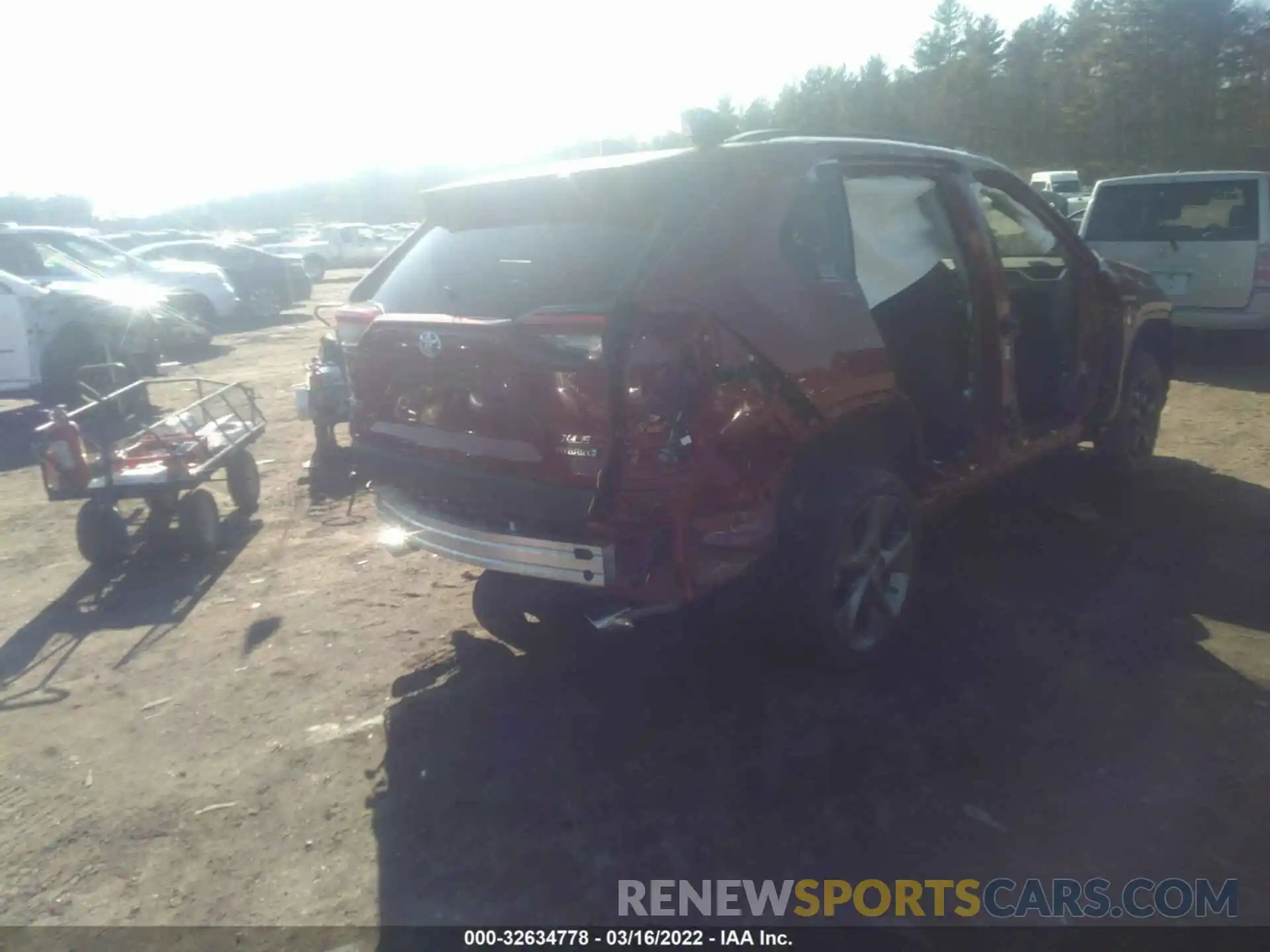 4 Photograph of a damaged car 2T3B6RFV1MW028910 TOYOTA RAV4 2021