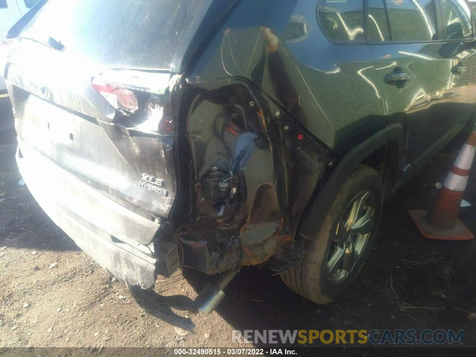 6 Photograph of a damaged car 2T3B6RFV2MW023375 TOYOTA RAV4 2021