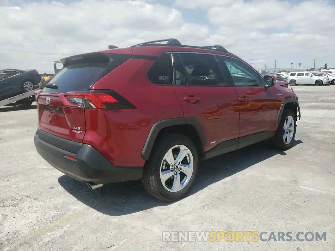 4 Photograph of a damaged car 2T3B6RFV2MW026549 TOYOTA RAV4 2021