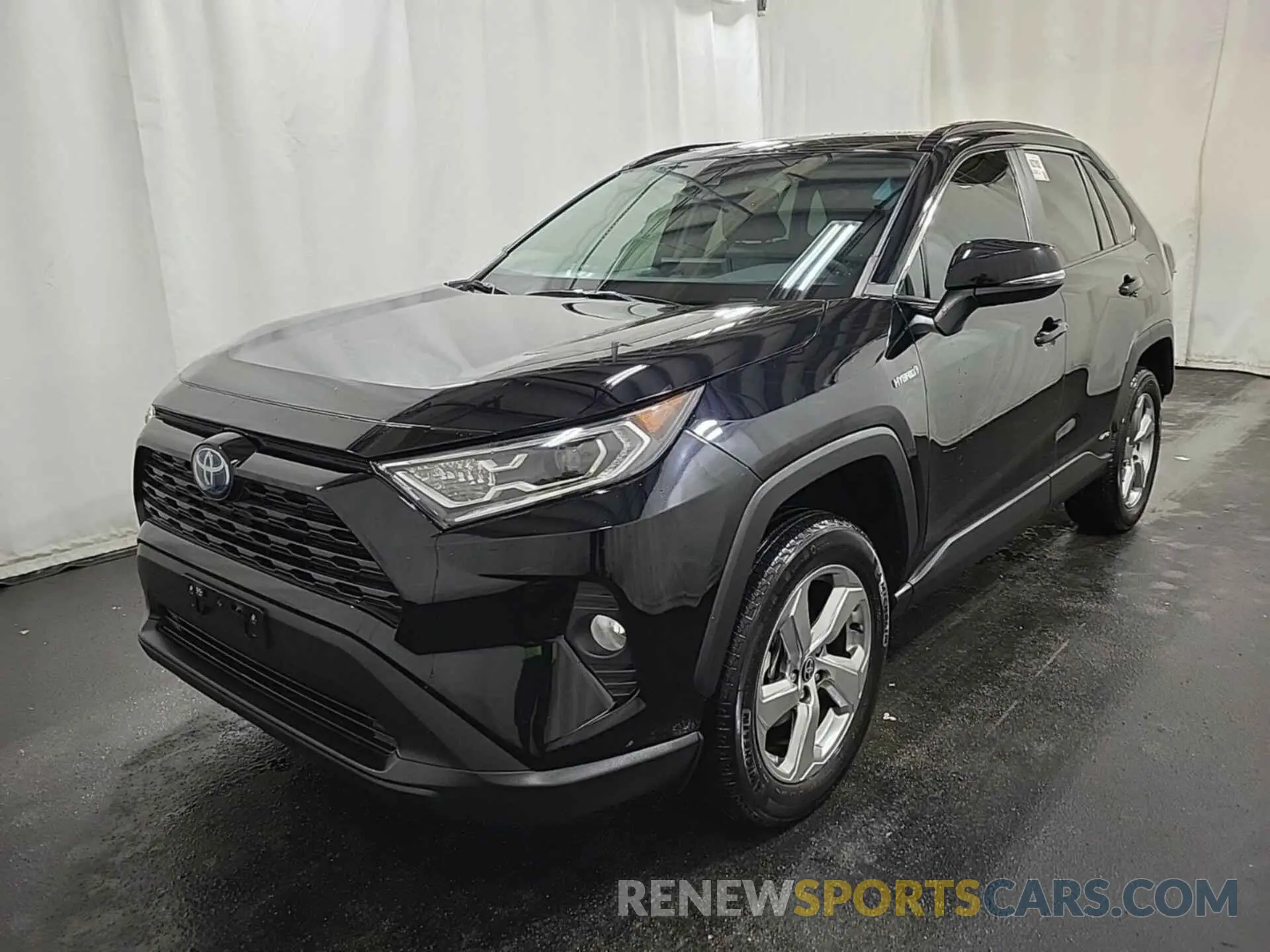 12 Photograph of a damaged car 2T3B6RFV5MW029574 TOYOTA RAV4 2021