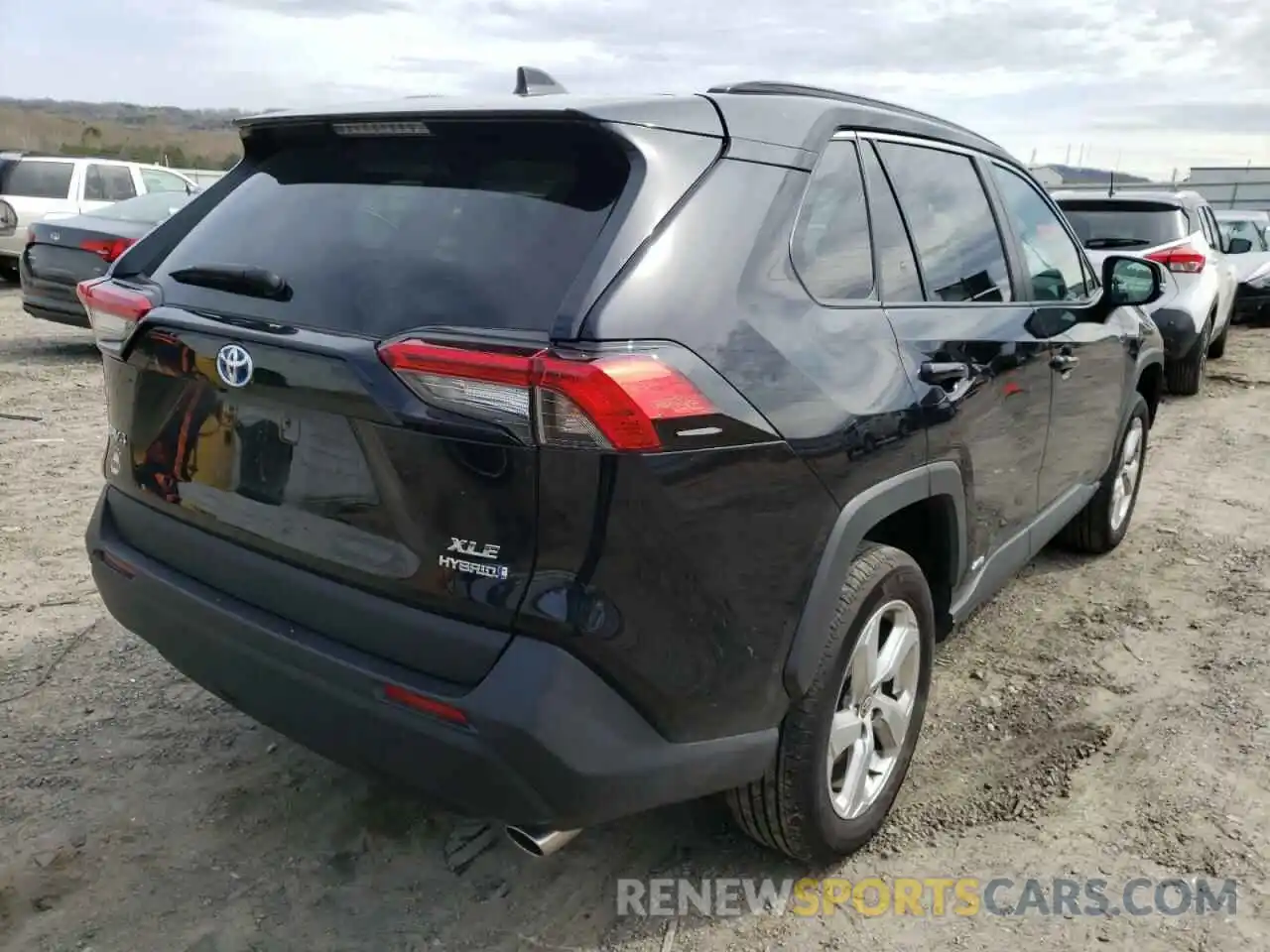 4 Photograph of a damaged car 2T3B6RFV6MW020334 TOYOTA RAV4 2021