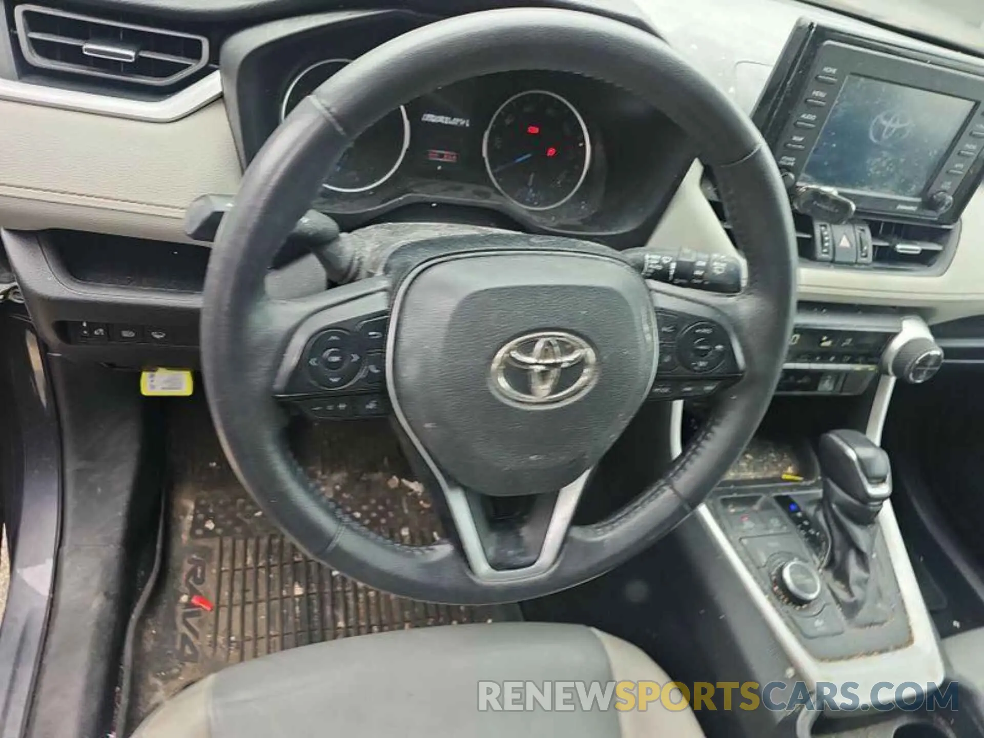 15 Photograph of a damaged car 2T3B6RFV8MW020173 TOYOTA RAV4 2021
