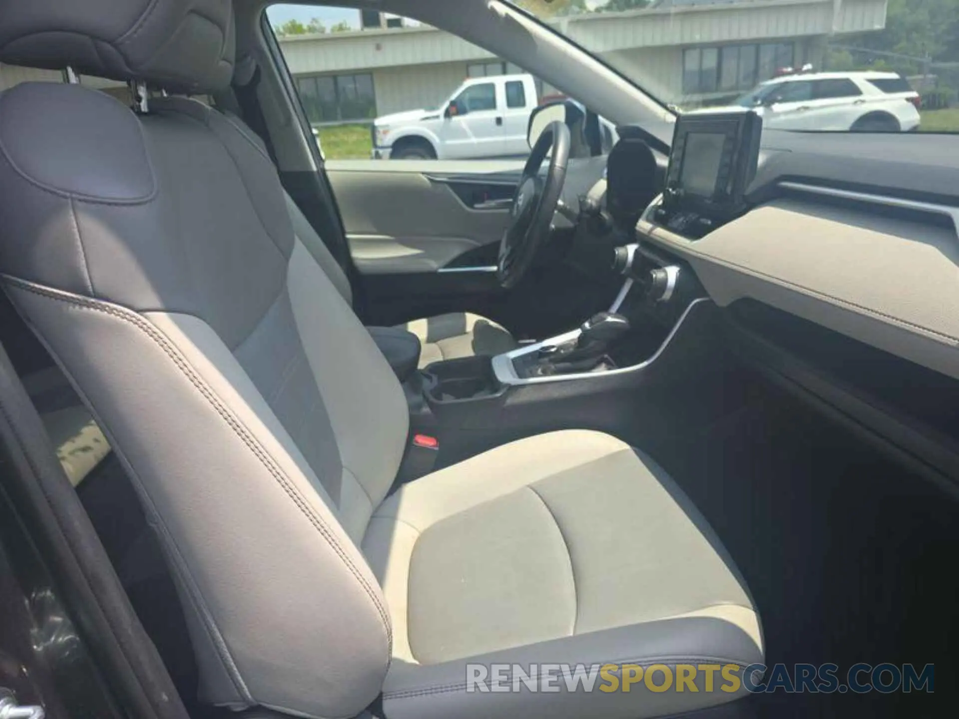 6 Photograph of a damaged car 2T3B6RFV8MW020173 TOYOTA RAV4 2021
