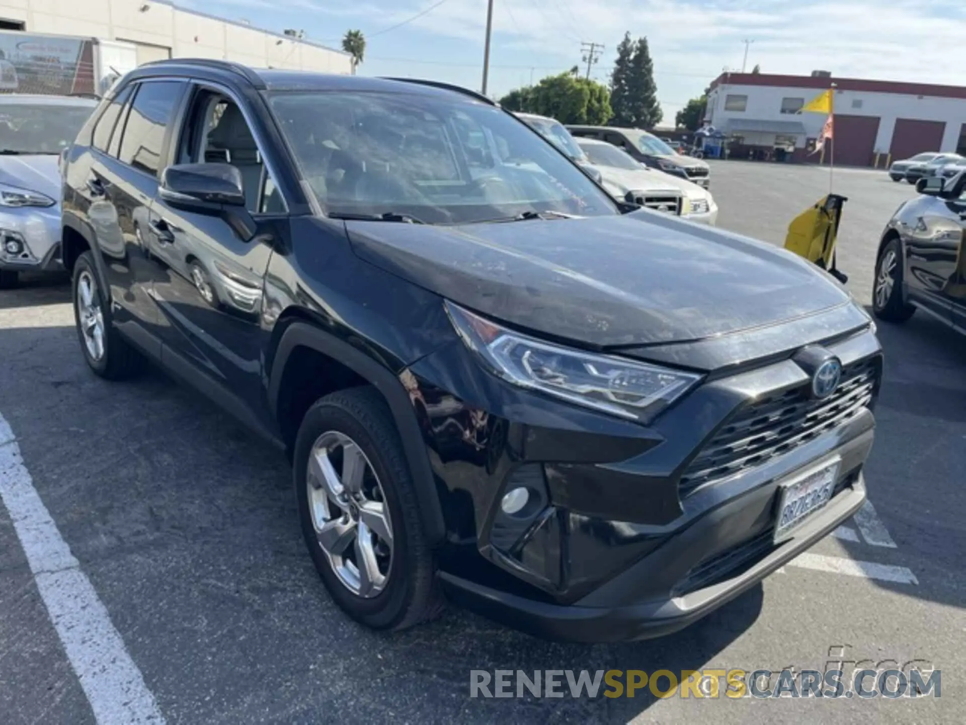 7 Photograph of a damaged car 2T3B6RFVXMW019977 TOYOTA RAV4 2021
