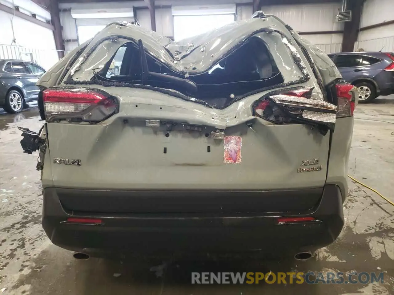 6 Photograph of a damaged car 2T3B6RFVXMW022135 TOYOTA RAV4 2021
