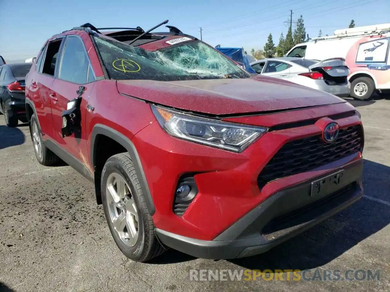 1 Photograph of a damaged car 2T3B6RFVXMW027674 TOYOTA RAV4 2021