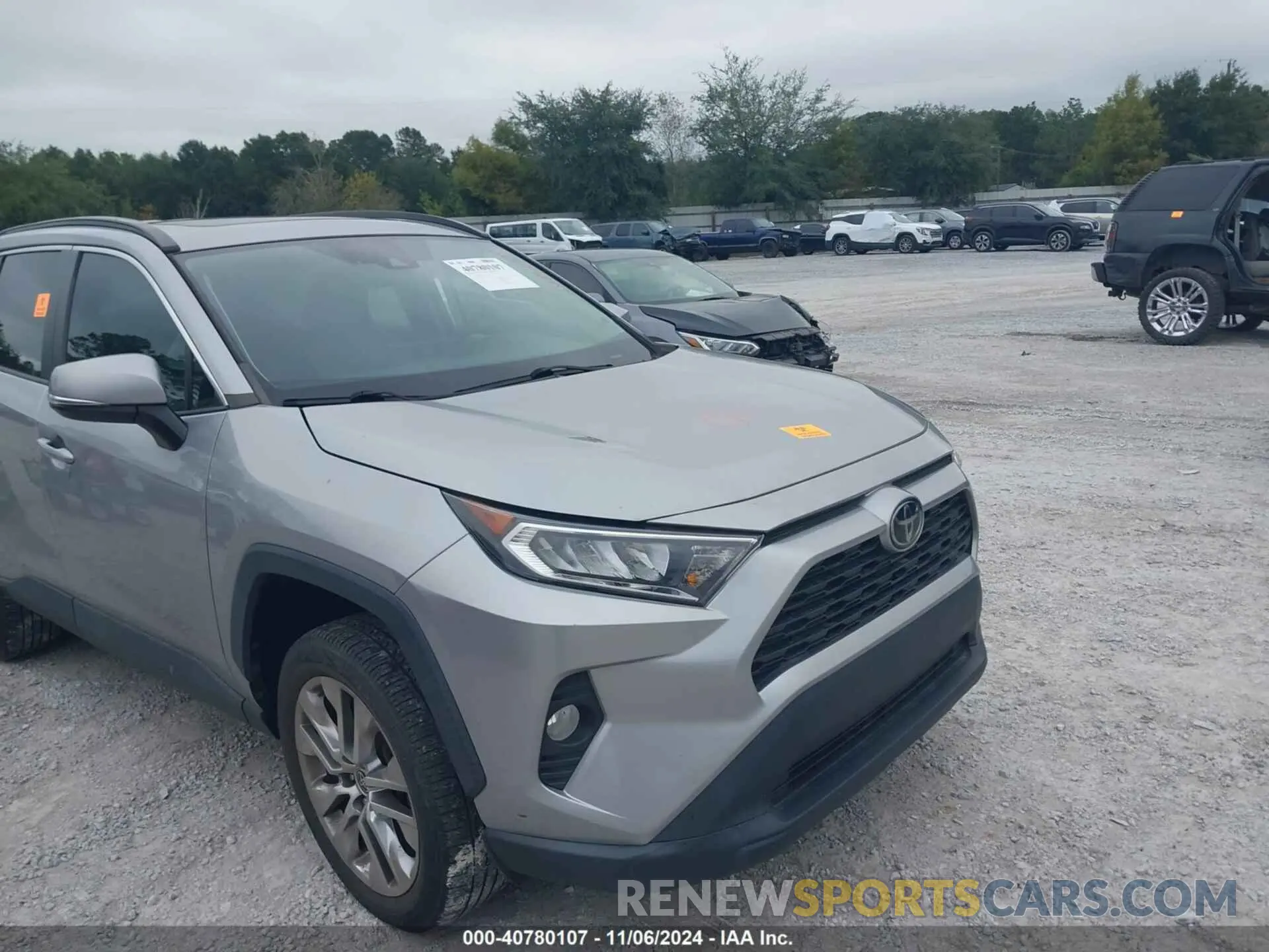 1 Photograph of a damaged car 2T3C1RFV0MC109899 TOYOTA RAV4 2021