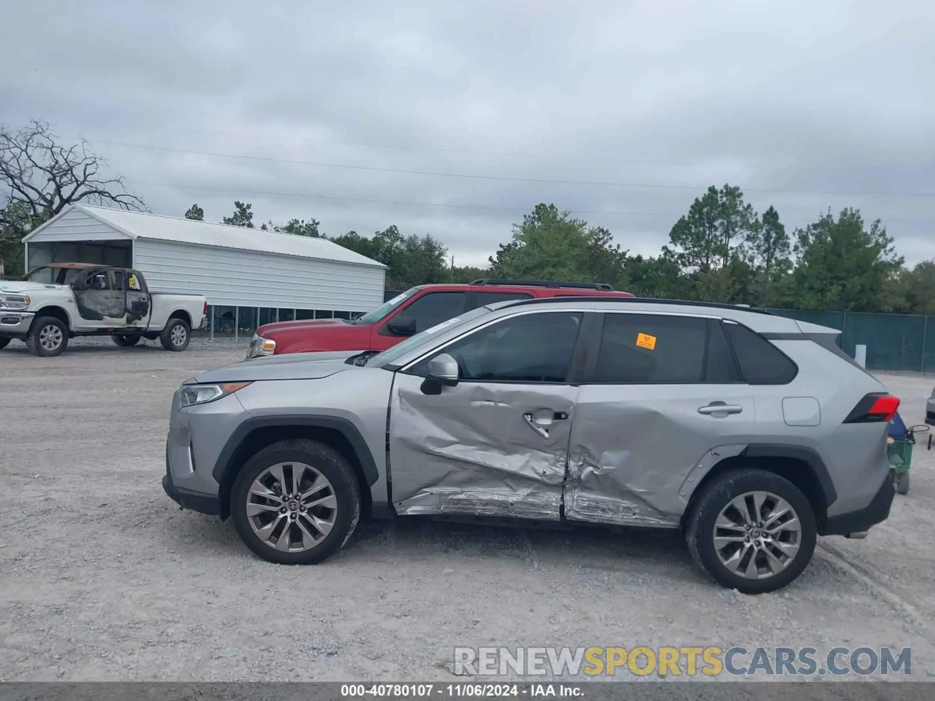 14 Photograph of a damaged car 2T3C1RFV0MC109899 TOYOTA RAV4 2021