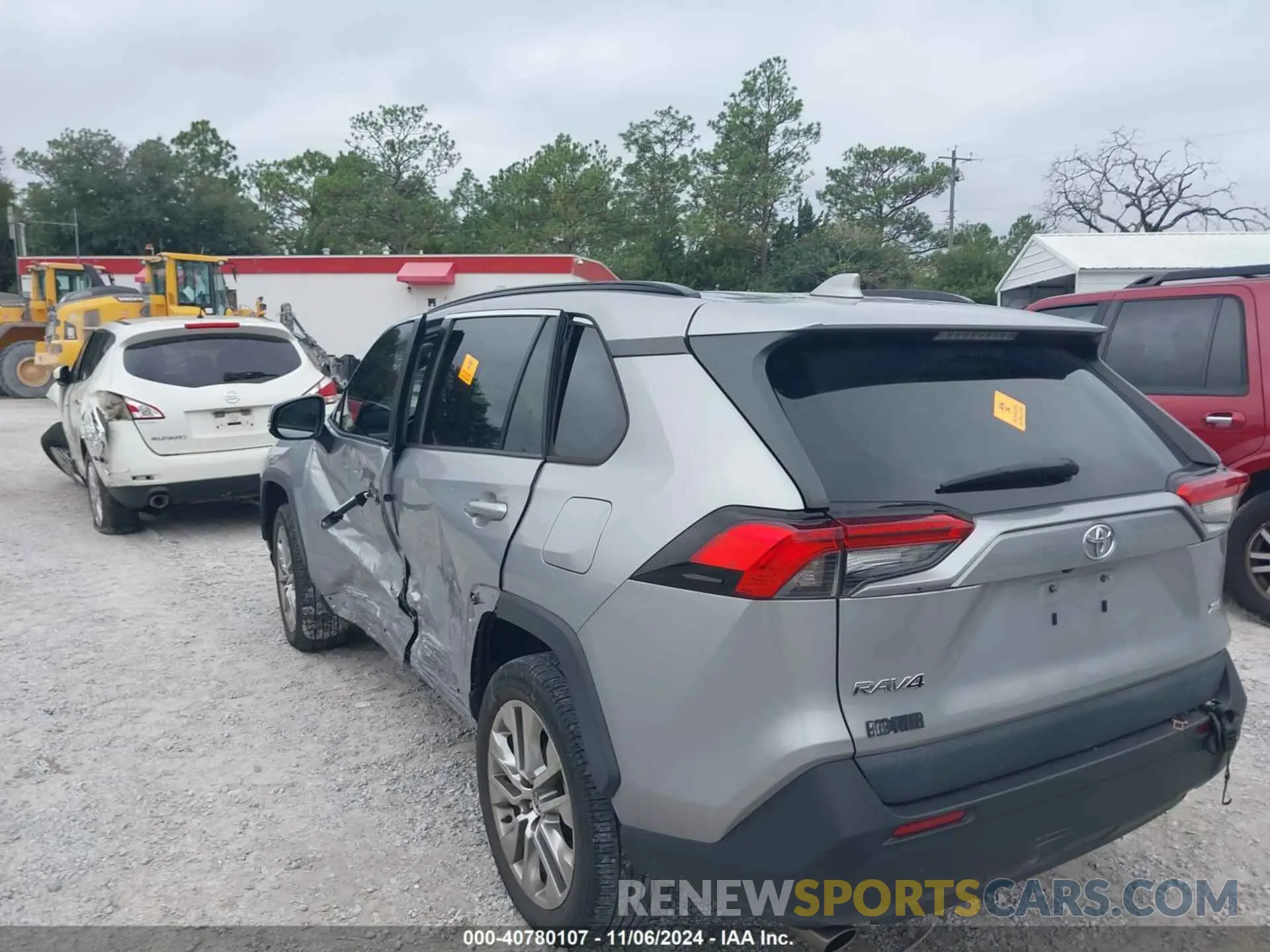 3 Photograph of a damaged car 2T3C1RFV0MC109899 TOYOTA RAV4 2021