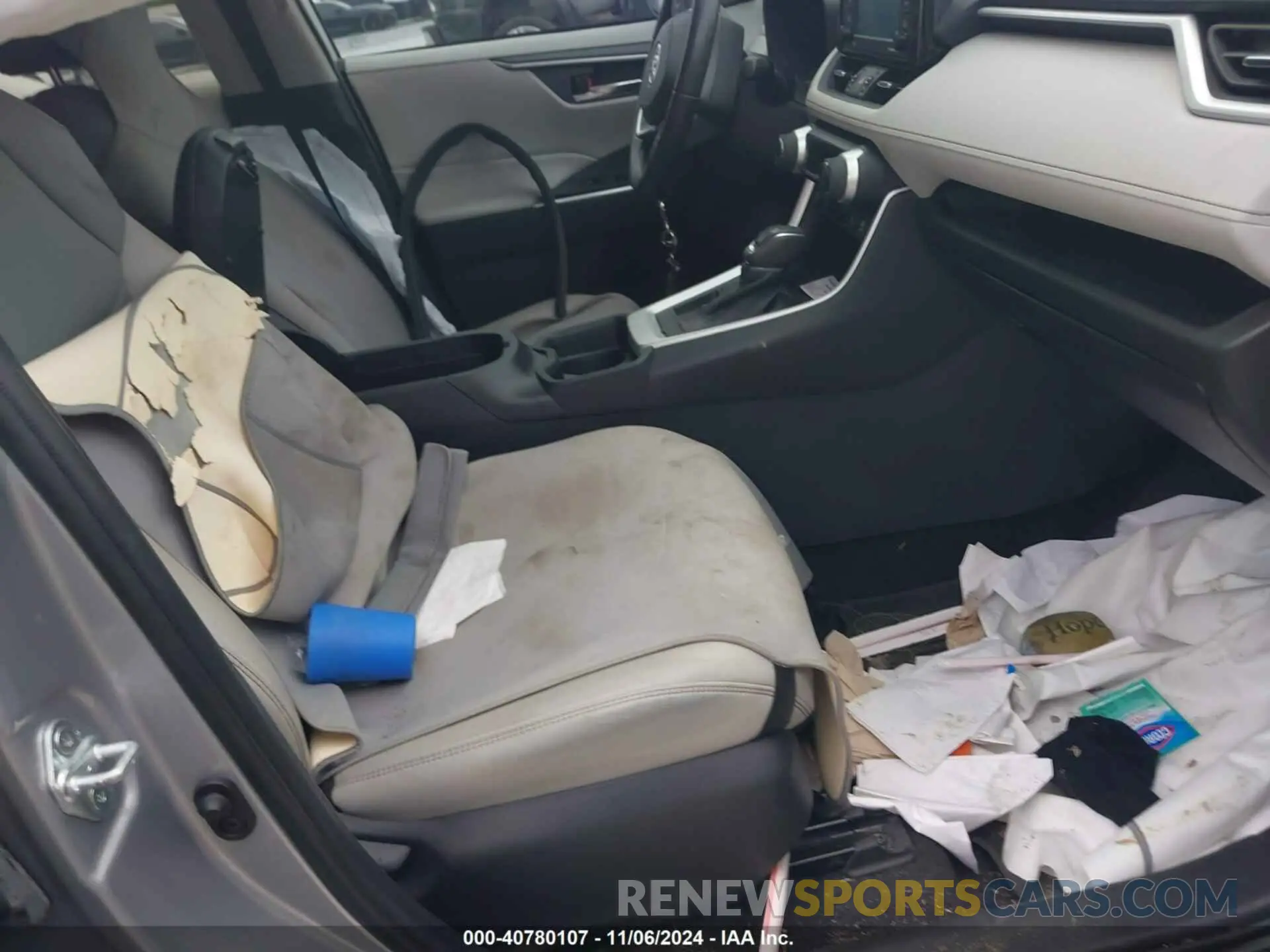 5 Photograph of a damaged car 2T3C1RFV0MC109899 TOYOTA RAV4 2021
