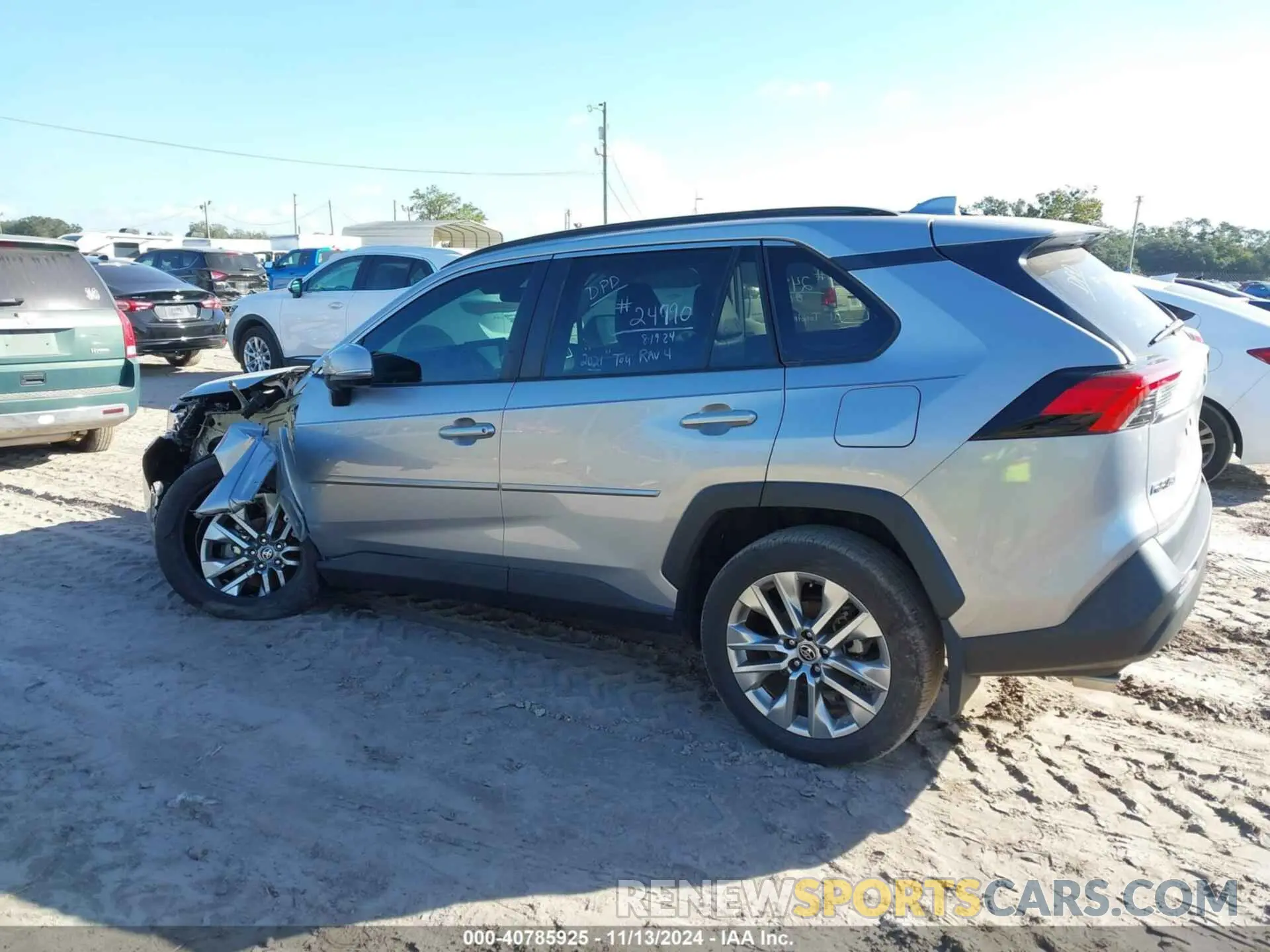 14 Photograph of a damaged car 2T3C1RFV0MC118781 TOYOTA RAV4 2021