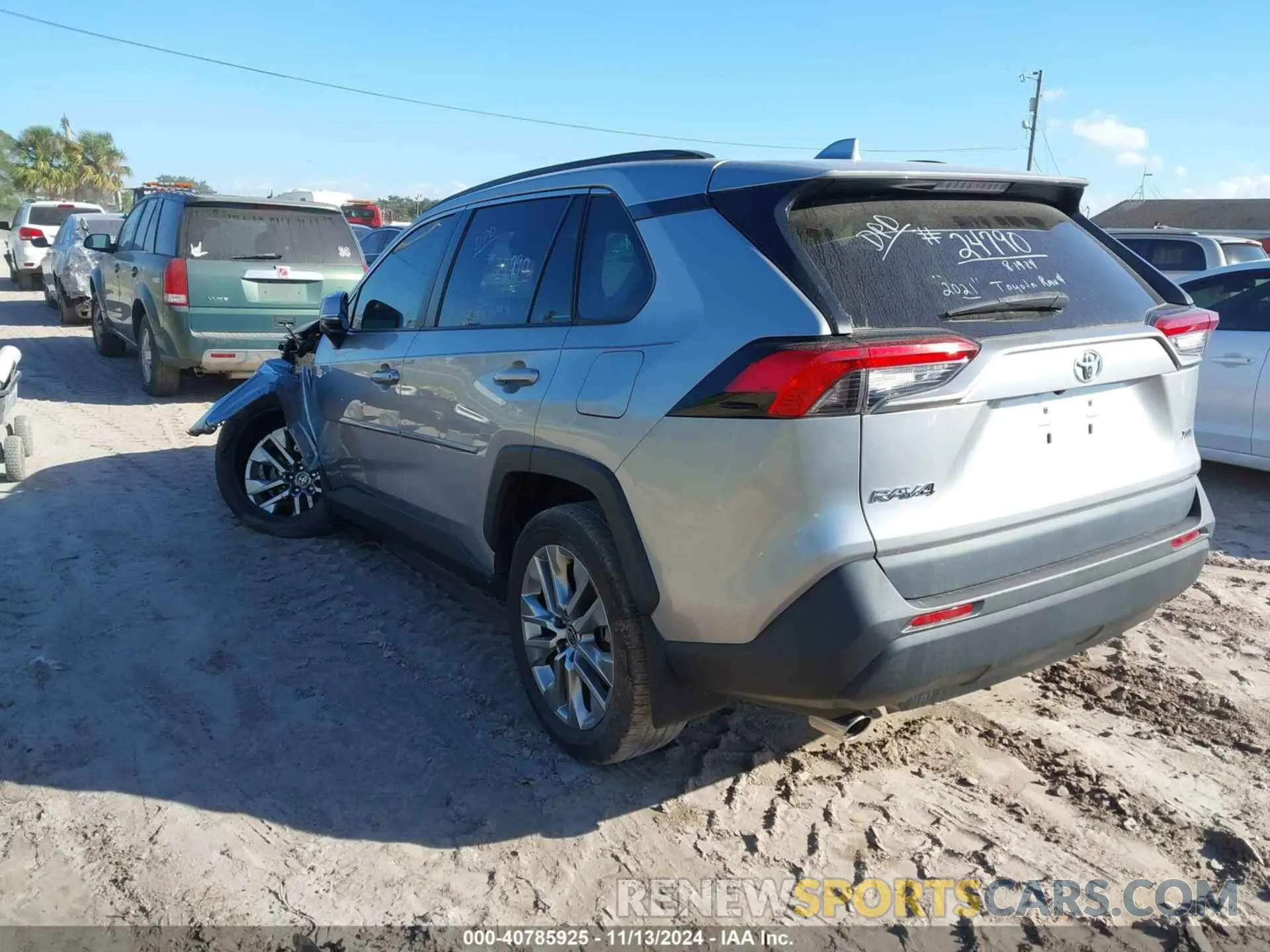 3 Photograph of a damaged car 2T3C1RFV0MC118781 TOYOTA RAV4 2021
