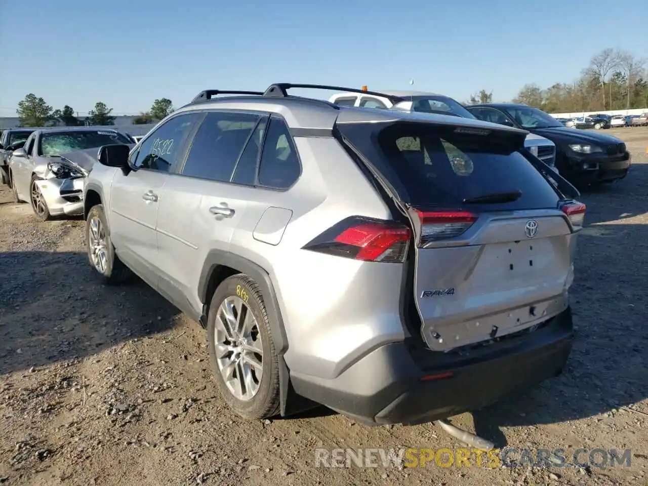 3 Photograph of a damaged car 2T3C1RFV0MC137346 TOYOTA RAV4 2021