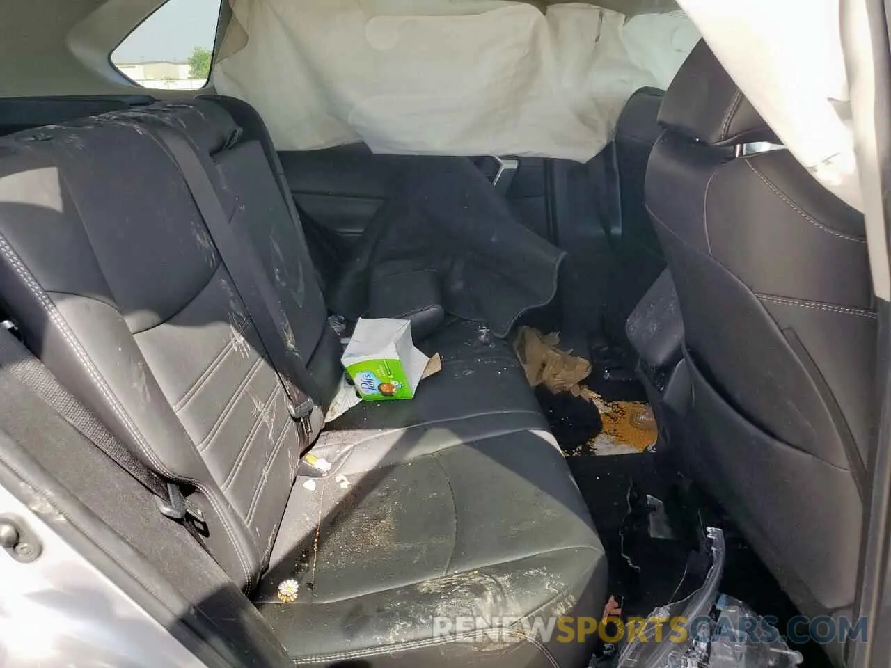 10 Photograph of a damaged car 2T3C1RFV0MC171822 TOYOTA RAV4 2021