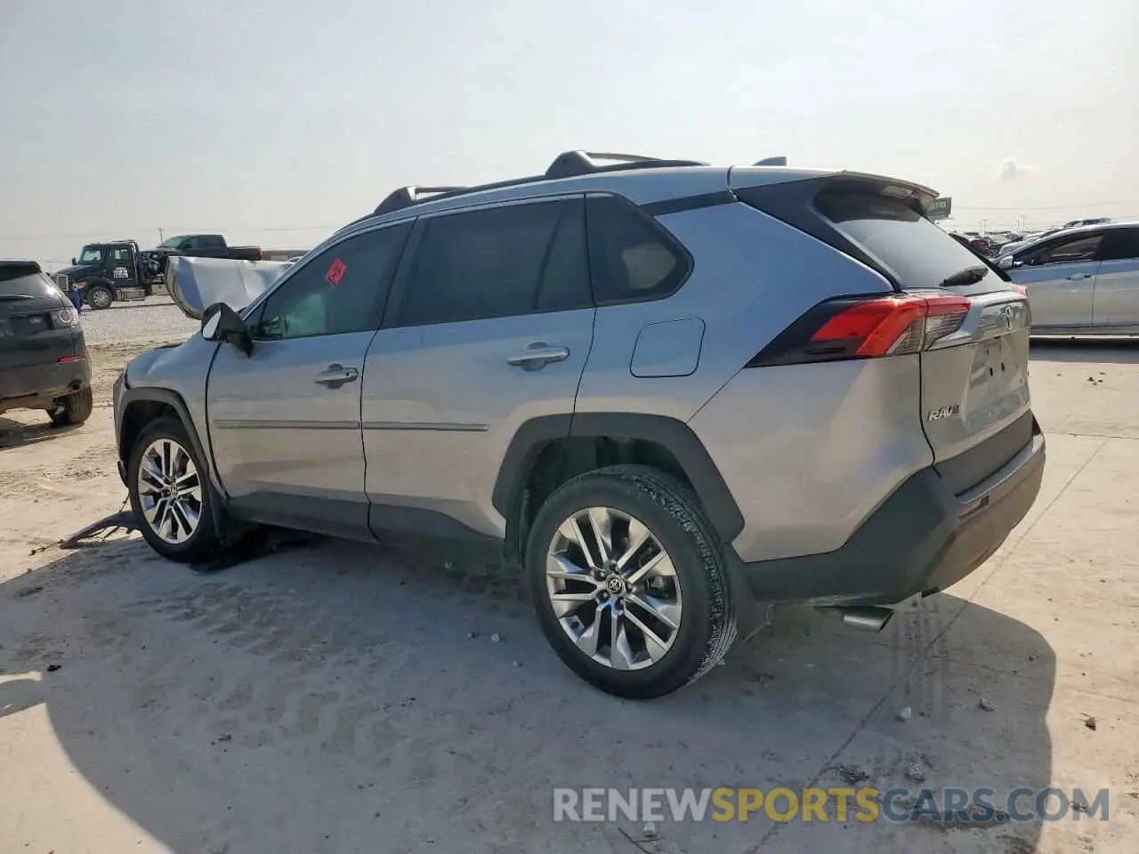 2 Photograph of a damaged car 2T3C1RFV0MC171822 TOYOTA RAV4 2021