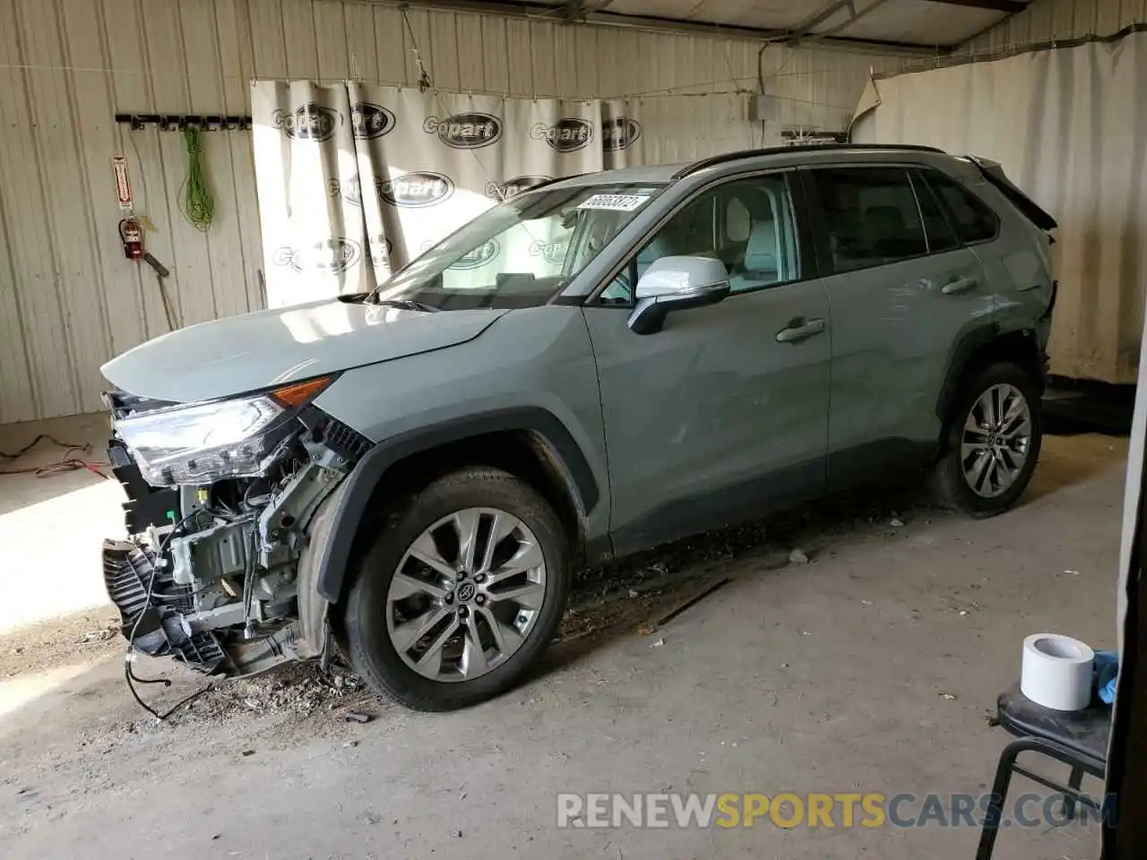 1 Photograph of a damaged car 2T3C1RFV0MW104569 TOYOTA RAV4 2021