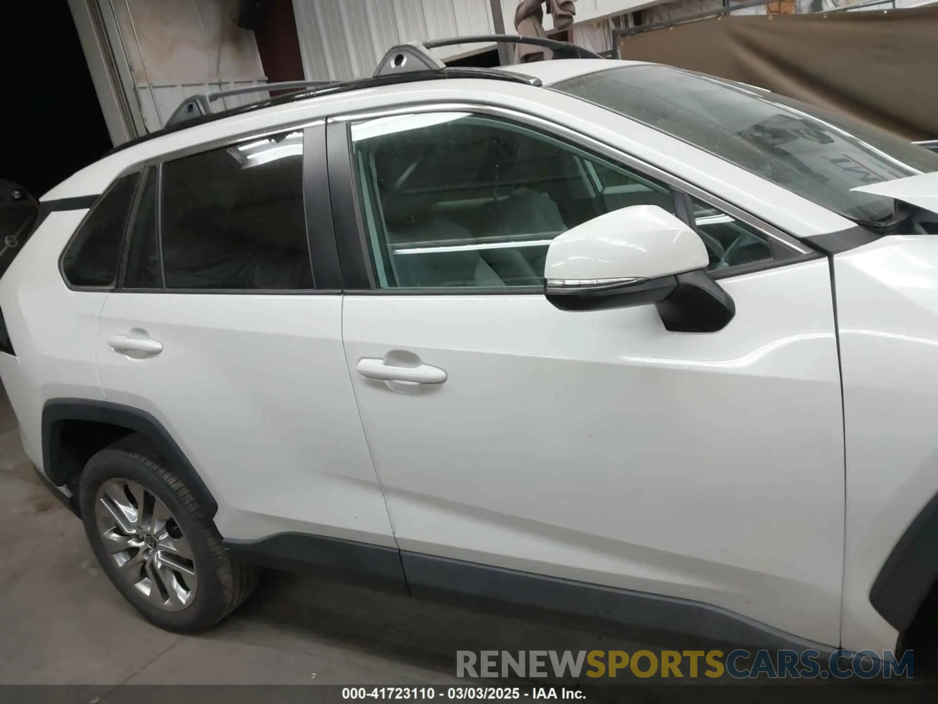 13 Photograph of a damaged car 2T3C1RFV0MW131609 TOYOTA RAV4 2021