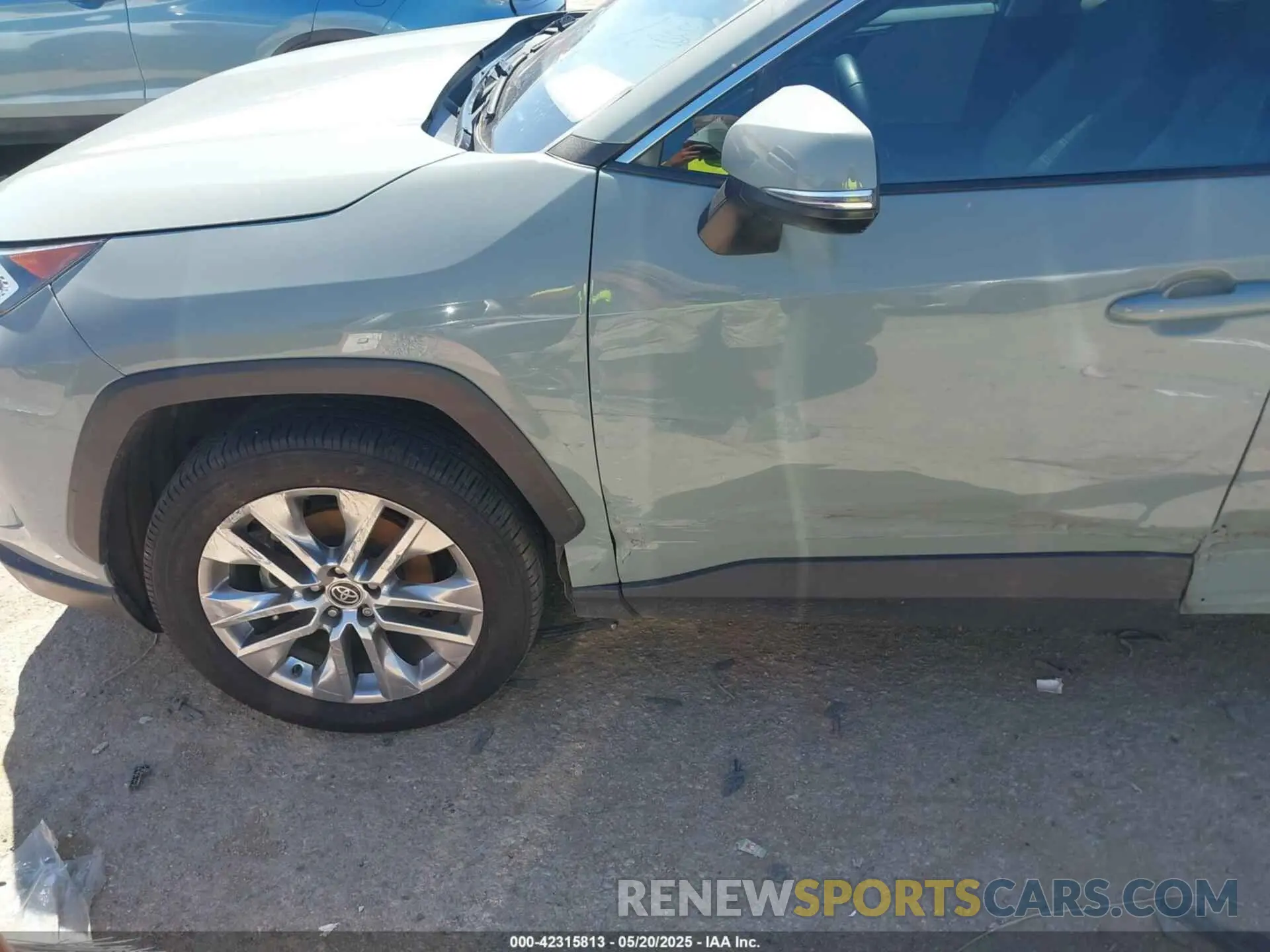 6 Photograph of a damaged car 2T3C1RFV0MW140682 TOYOTA RAV4 2021