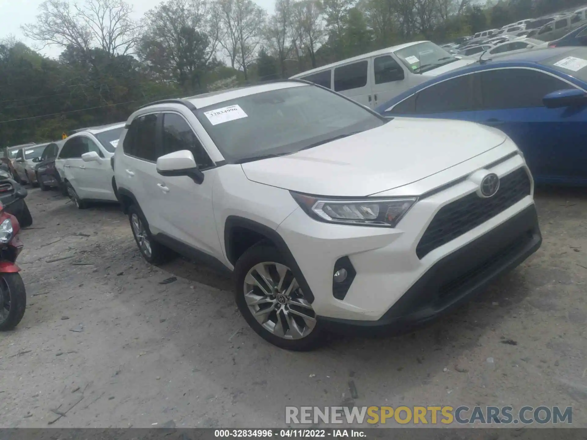 1 Photograph of a damaged car 2T3C1RFV0MW148118 TOYOTA RAV4 2021