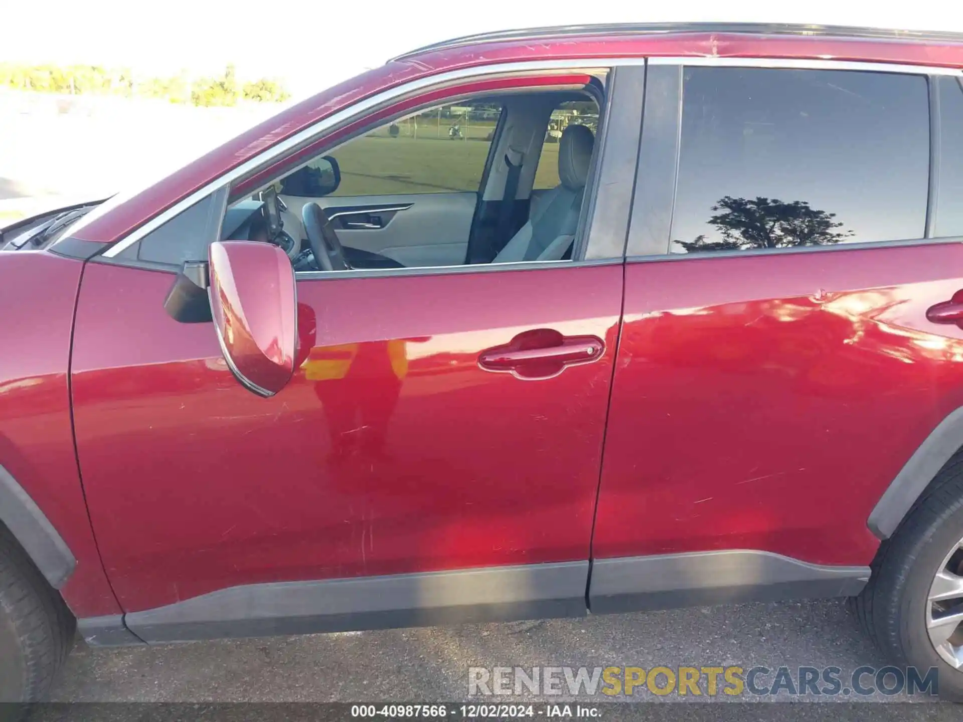 17 Photograph of a damaged car 2T3C1RFV0MW157417 TOYOTA RAV4 2021