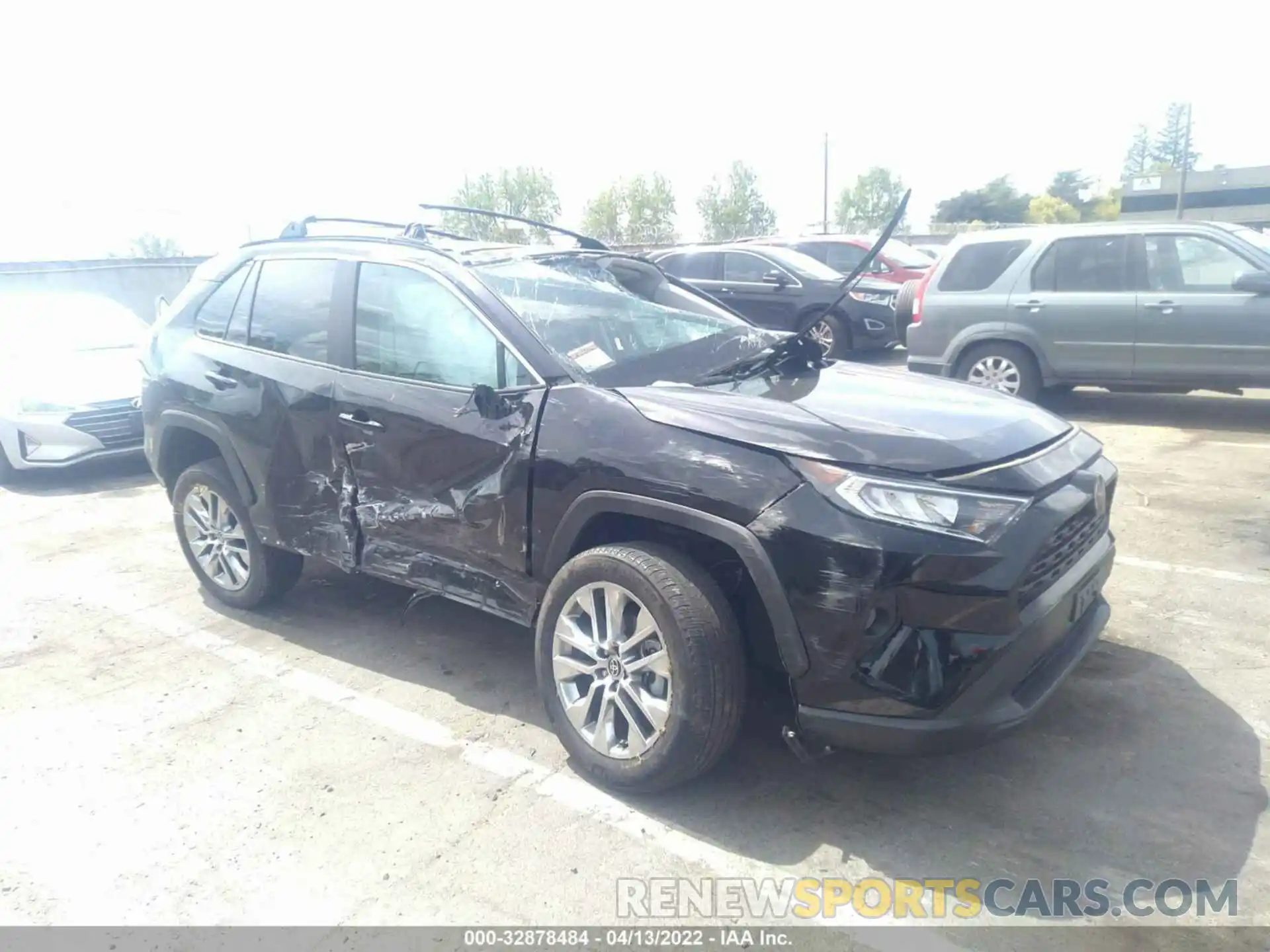 1 Photograph of a damaged car 2T3C1RFV1MC114125 TOYOTA RAV4 2021