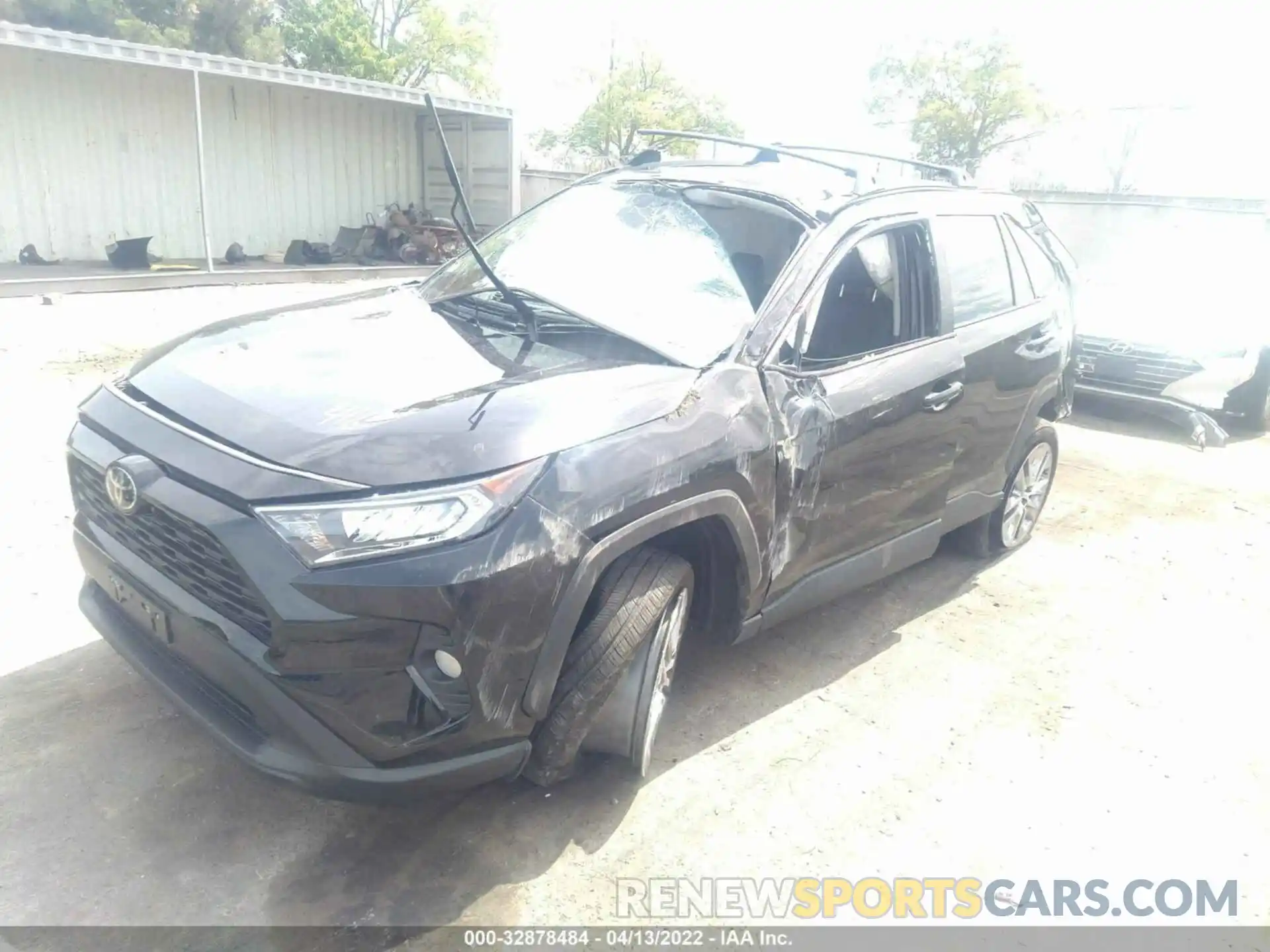 2 Photograph of a damaged car 2T3C1RFV1MC114125 TOYOTA RAV4 2021