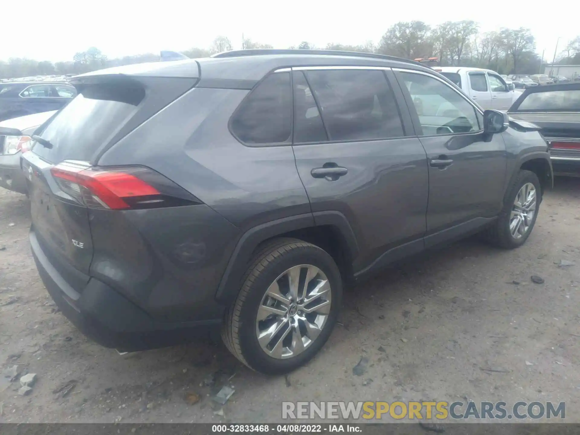 4 Photograph of a damaged car 2T3C1RFV1MC114870 TOYOTA RAV4 2021