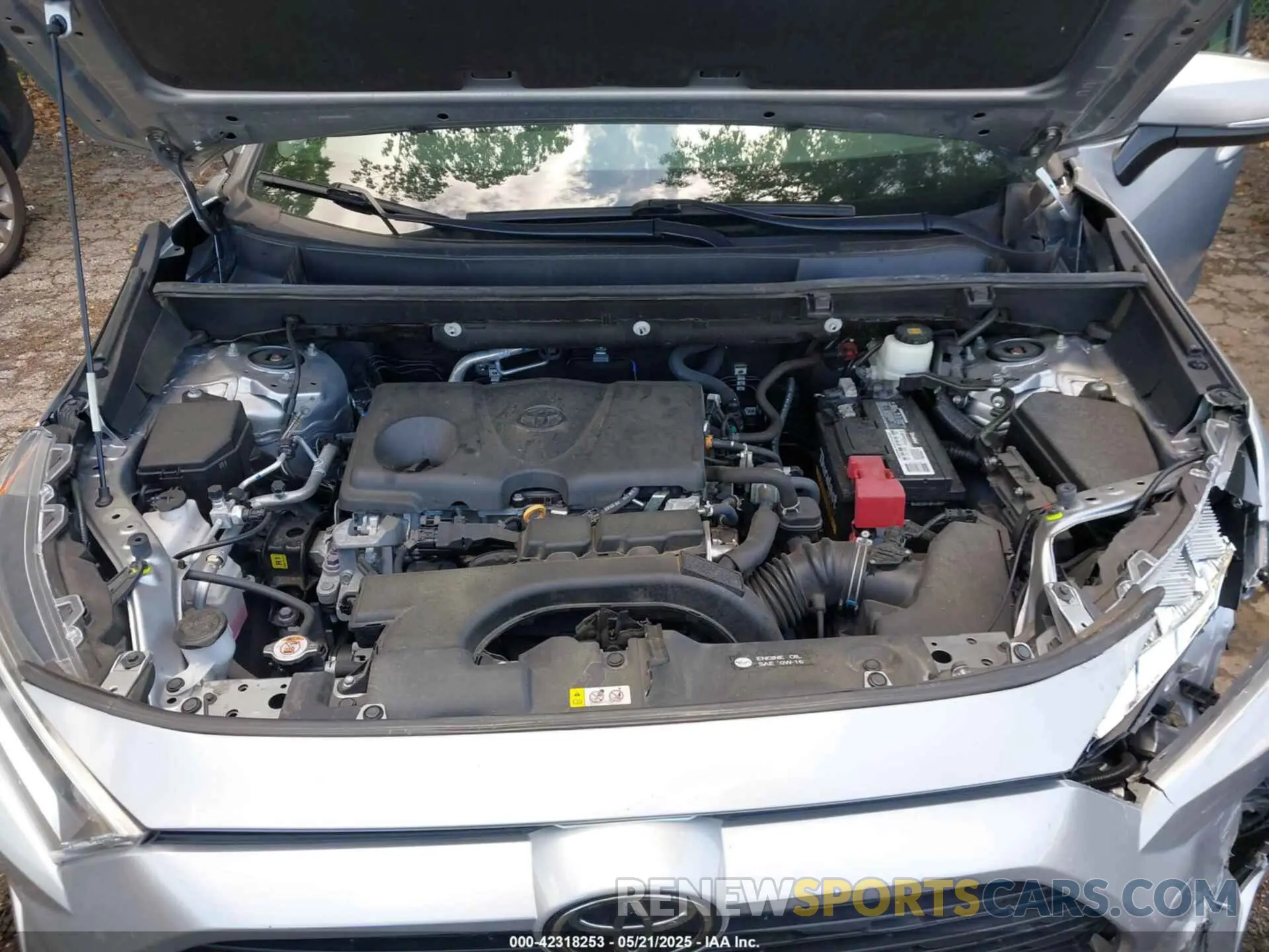 10 Photograph of a damaged car 2T3C1RFV1MC121107 TOYOTA RAV4 2021