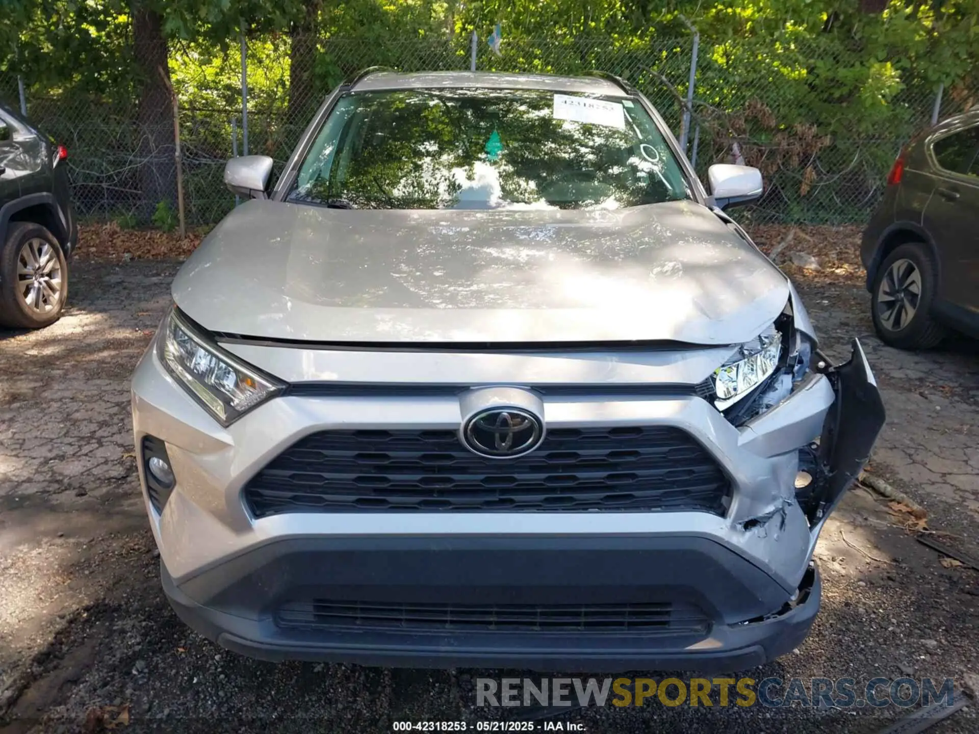 11 Photograph of a damaged car 2T3C1RFV1MC121107 TOYOTA RAV4 2021