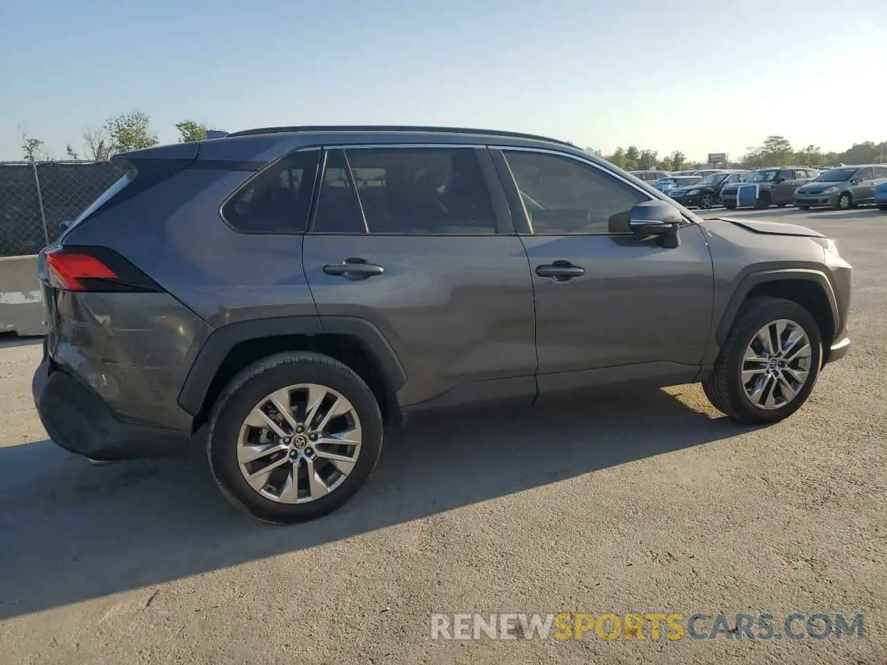 3 Photograph of a damaged car 2T3C1RFV1MC127148 TOYOTA RAV4 2021