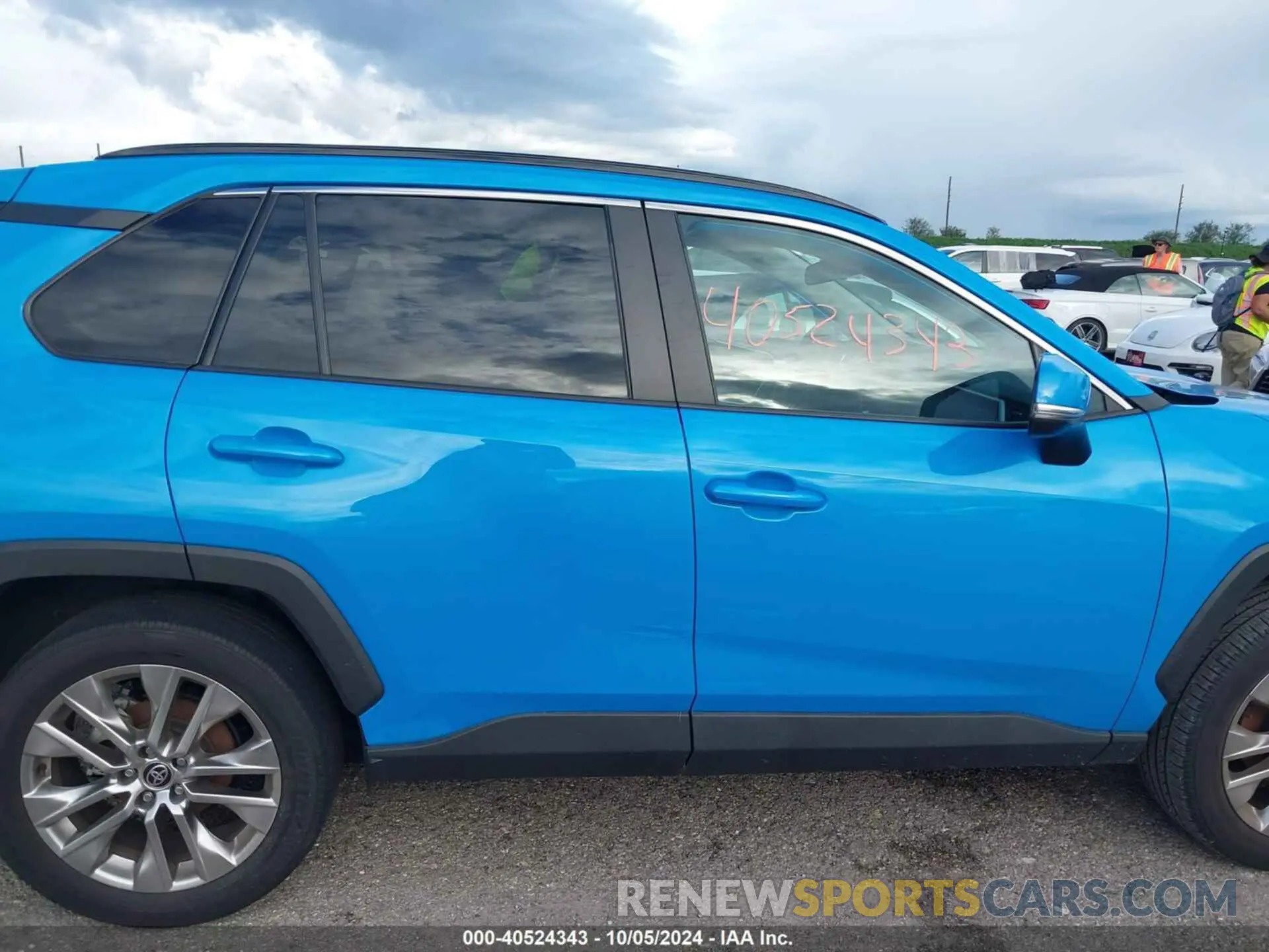 13 Photograph of a damaged car 2T3C1RFV1MW154137 TOYOTA RAV4 2021
