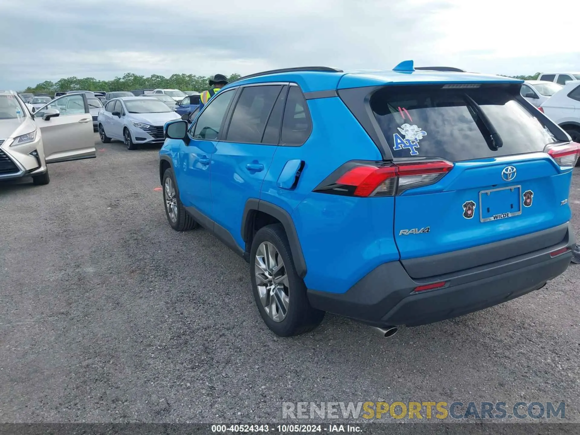 3 Photograph of a damaged car 2T3C1RFV1MW154137 TOYOTA RAV4 2021