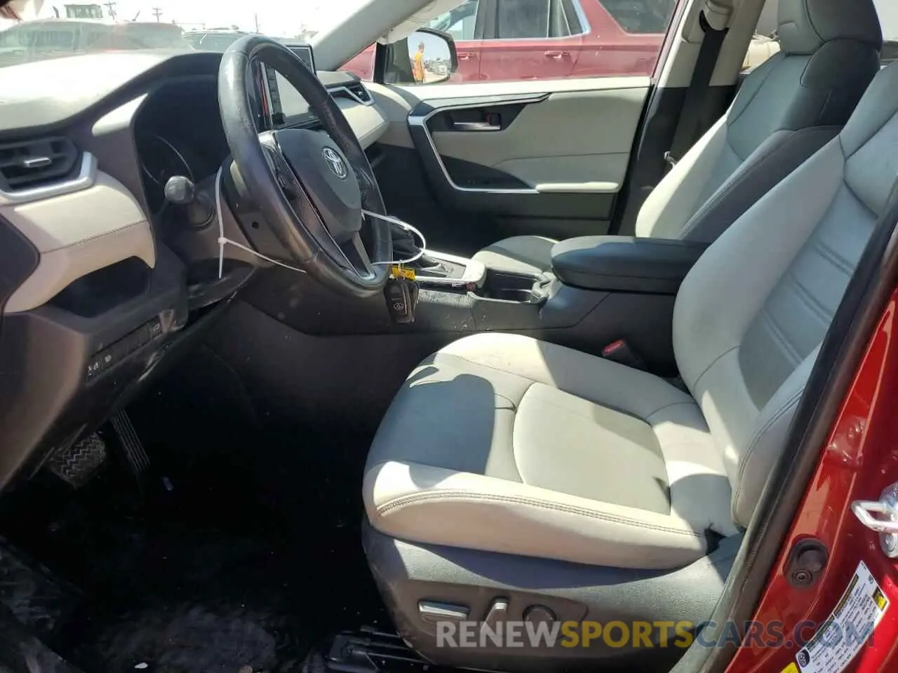 7 Photograph of a damaged car 2T3C1RFV1MW171567 TOYOTA RAV4 2021