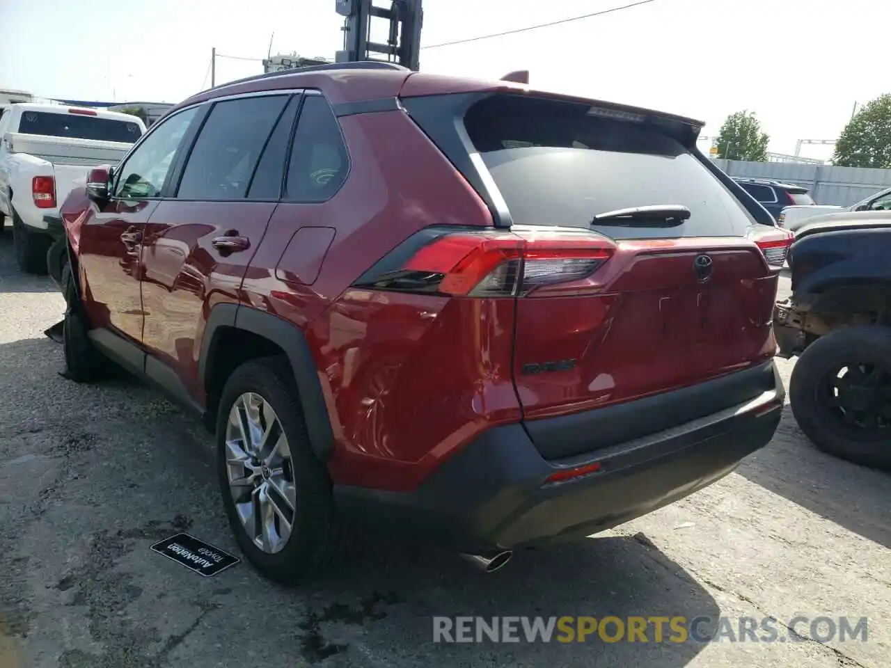 3 Photograph of a damaged car 2T3C1RFV1MW183279 TOYOTA RAV4 2021