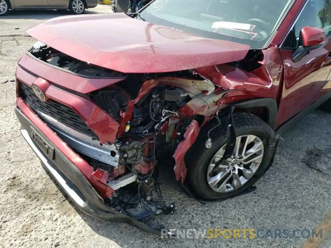 9 Photograph of a damaged car 2T3C1RFV1MW183279 TOYOTA RAV4 2021