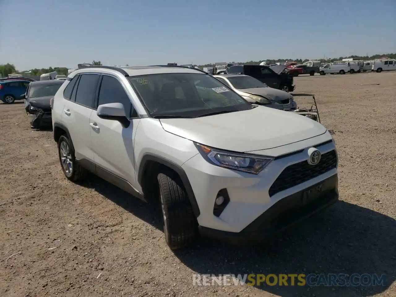 1 Photograph of a damaged car 2T3C1RFV1MW184352 TOYOTA RAV4 2021