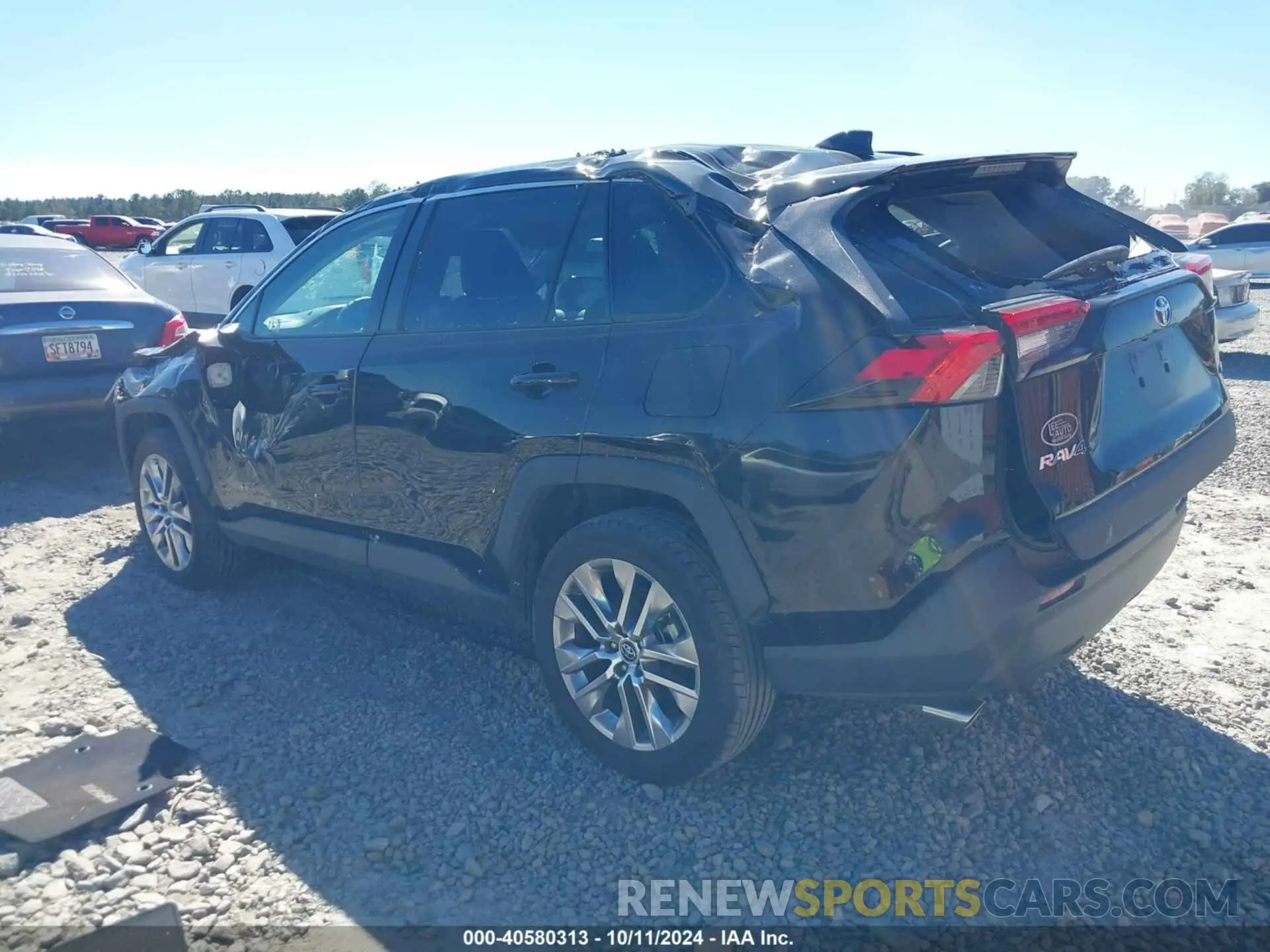 3 Photograph of a damaged car 2T3C1RFV2MC095990 TOYOTA RAV4 2021