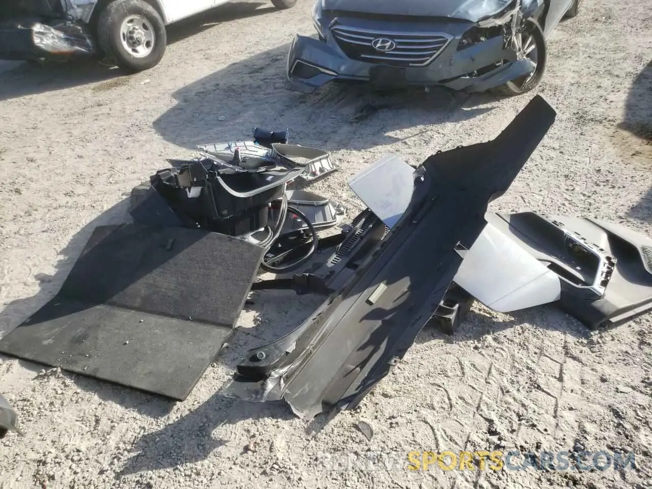 12 Photograph of a damaged car 2T3C1RFV2MC148994 TOYOTA RAV4 2021