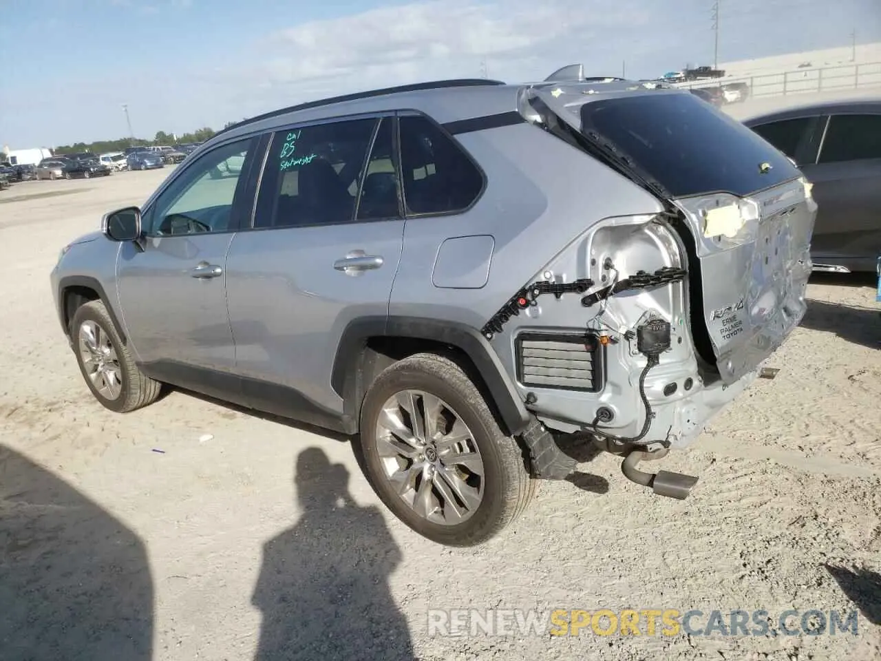 2 Photograph of a damaged car 2T3C1RFV2MC148994 TOYOTA RAV4 2021