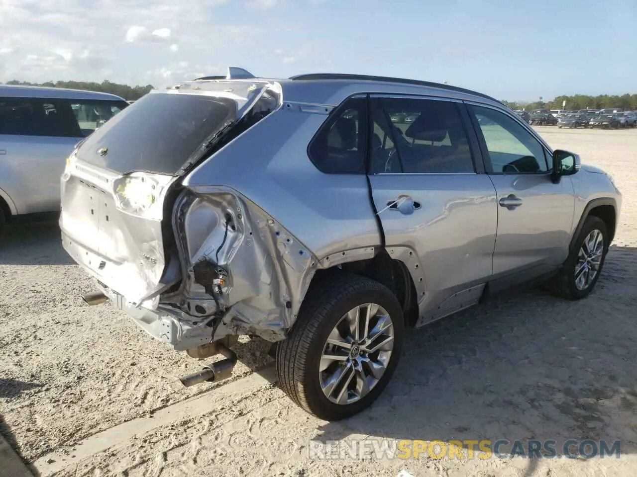 3 Photograph of a damaged car 2T3C1RFV2MC148994 TOYOTA RAV4 2021