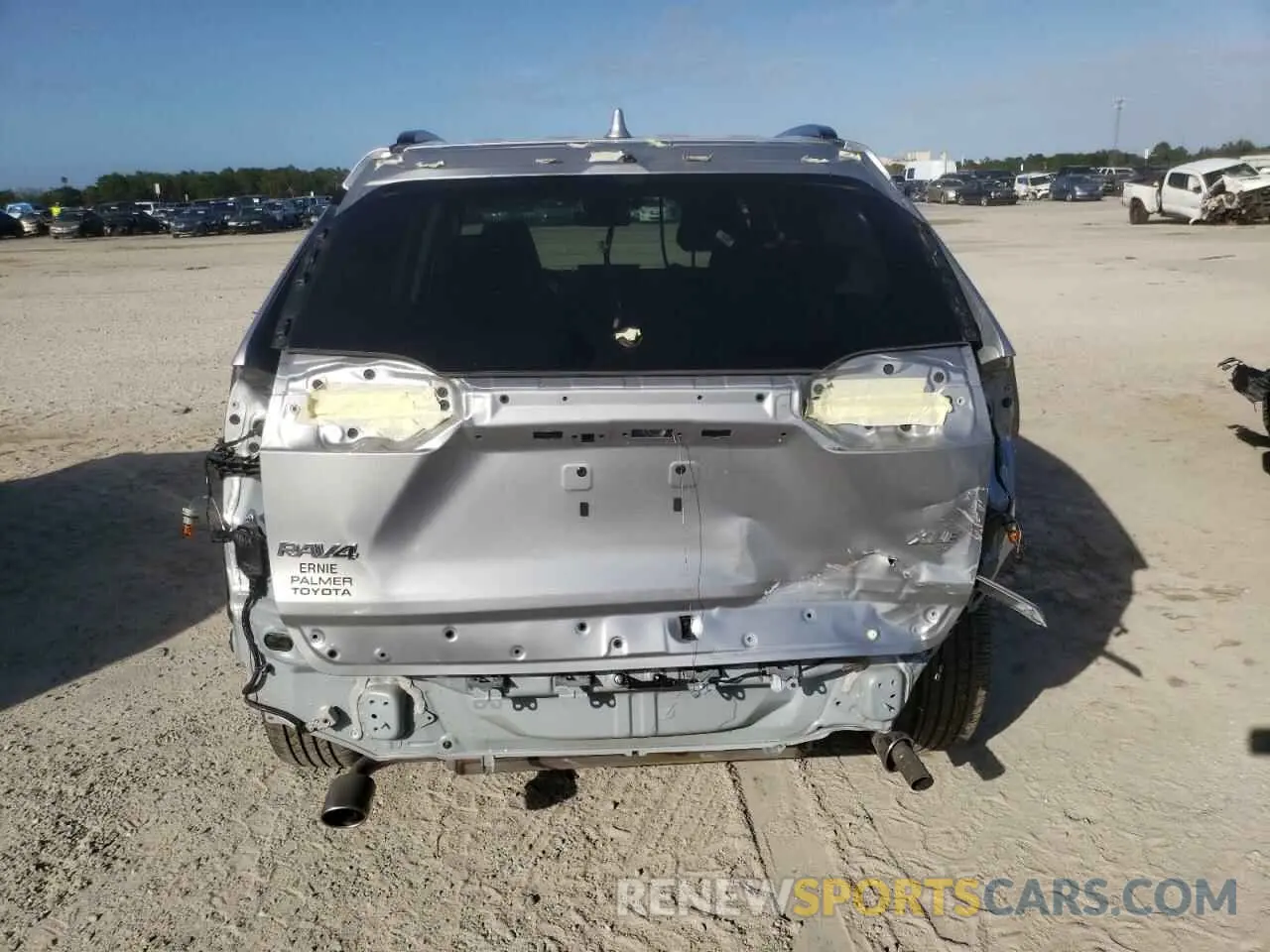 6 Photograph of a damaged car 2T3C1RFV2MC148994 TOYOTA RAV4 2021