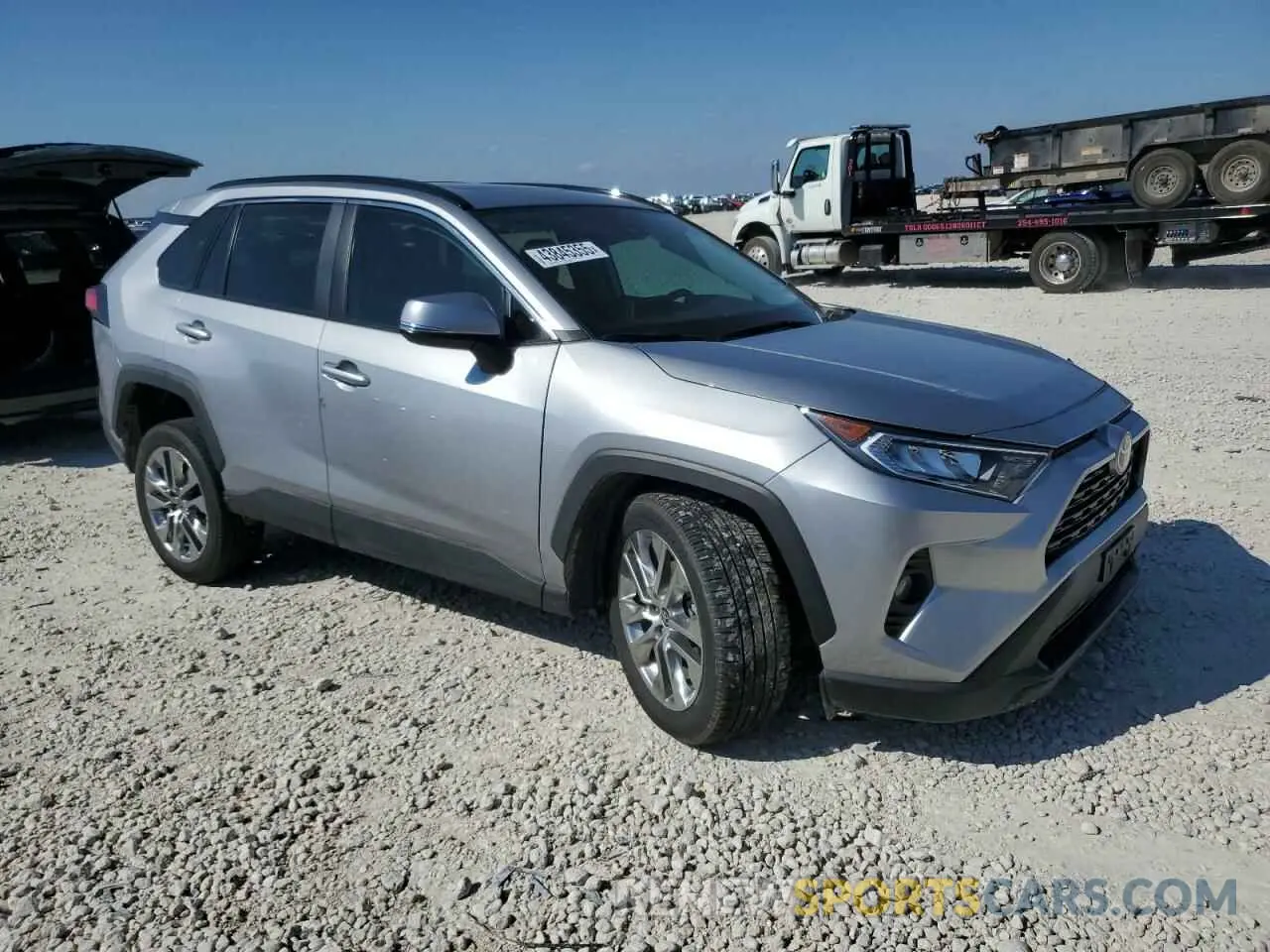 4 Photograph of a damaged car 2T3C1RFV2MC167755 TOYOTA RAV4 2021