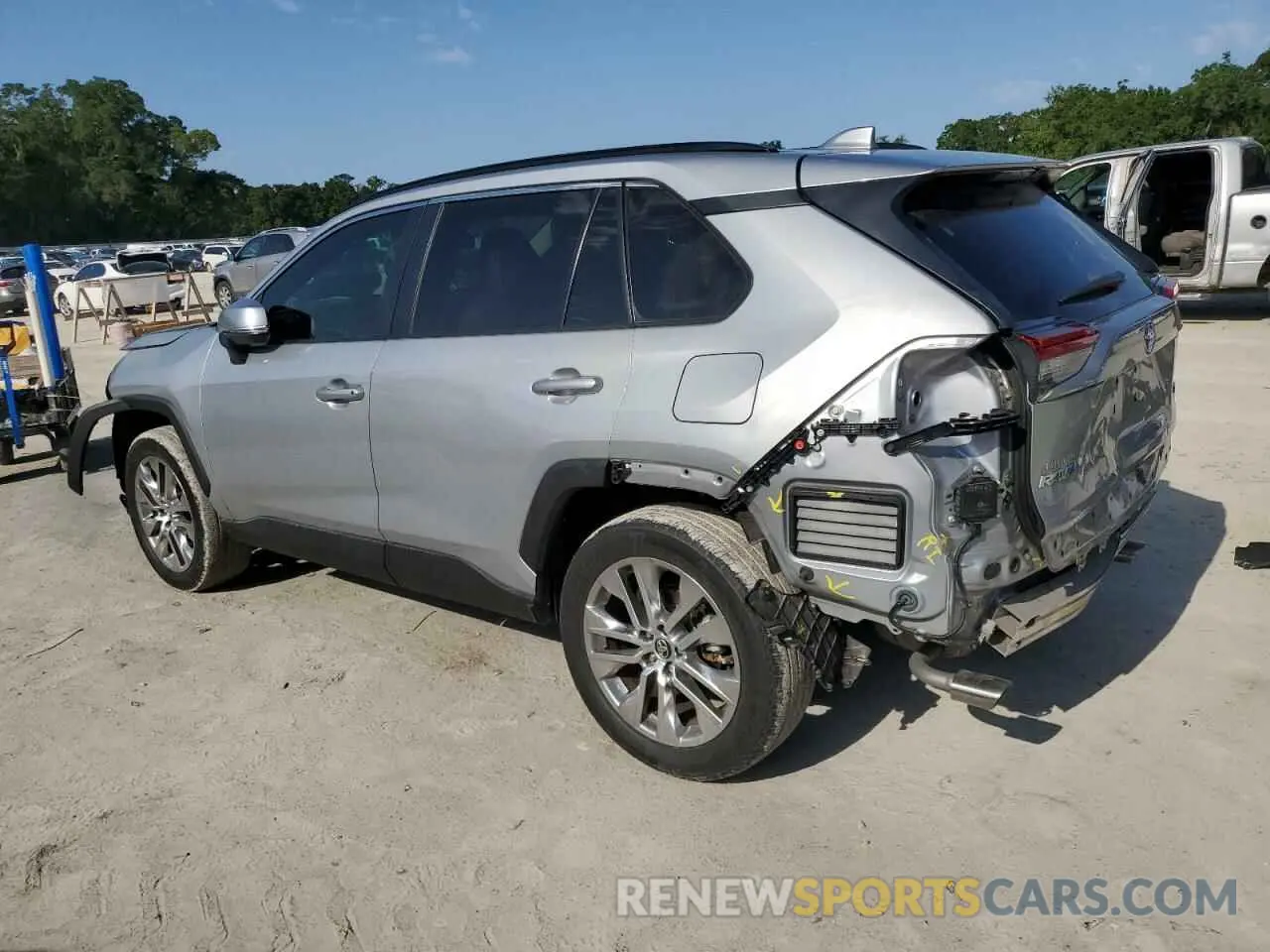 2 Photograph of a damaged car 2T3C1RFV2MW108283 TOYOTA RAV4 2021