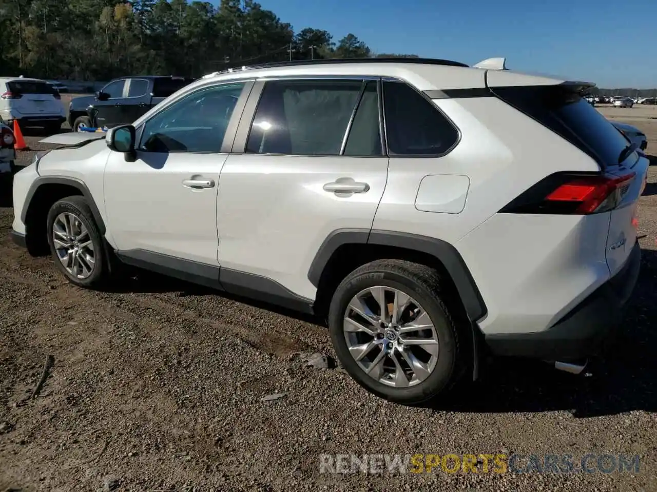 2 Photograph of a damaged car 2T3C1RFV2MW110910 TOYOTA RAV4 2021